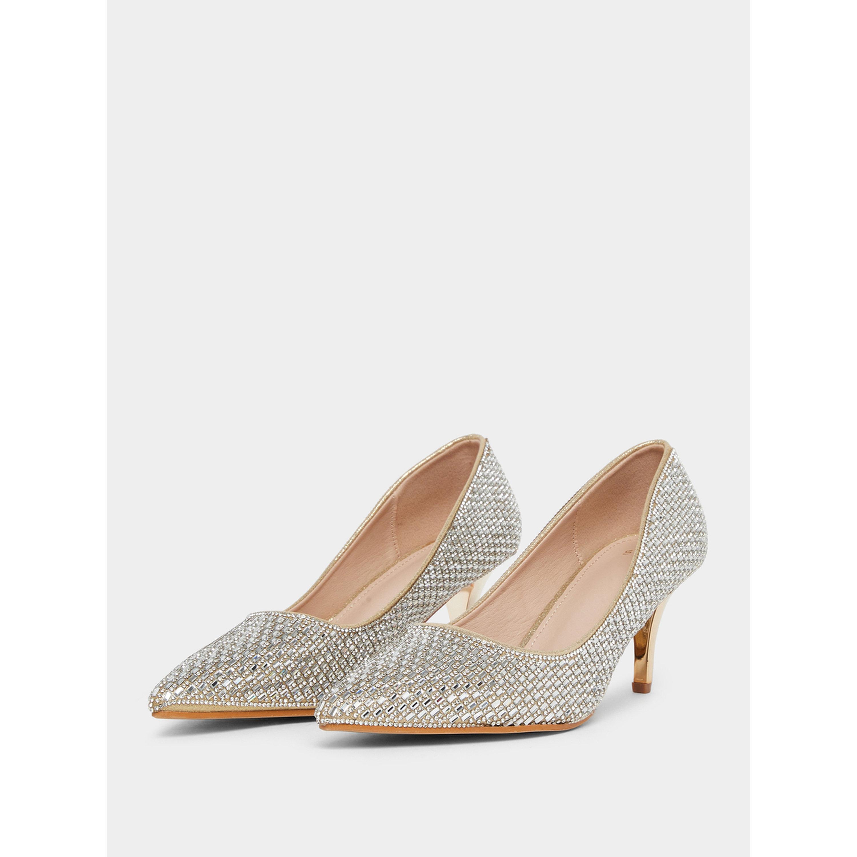 حذاء كورت بمقدمة مدببة ومزين-women-shoes-heels-image-1