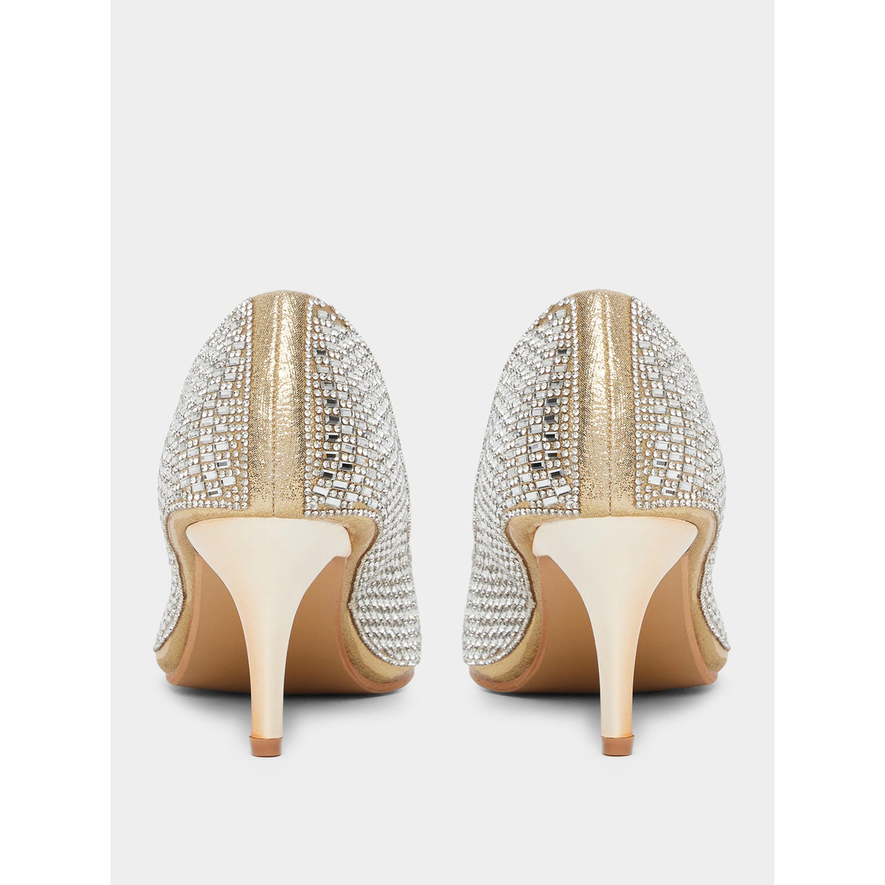 حذاء كورت بمقدمة مدببة ومزين-women-shoes-heels-image-4