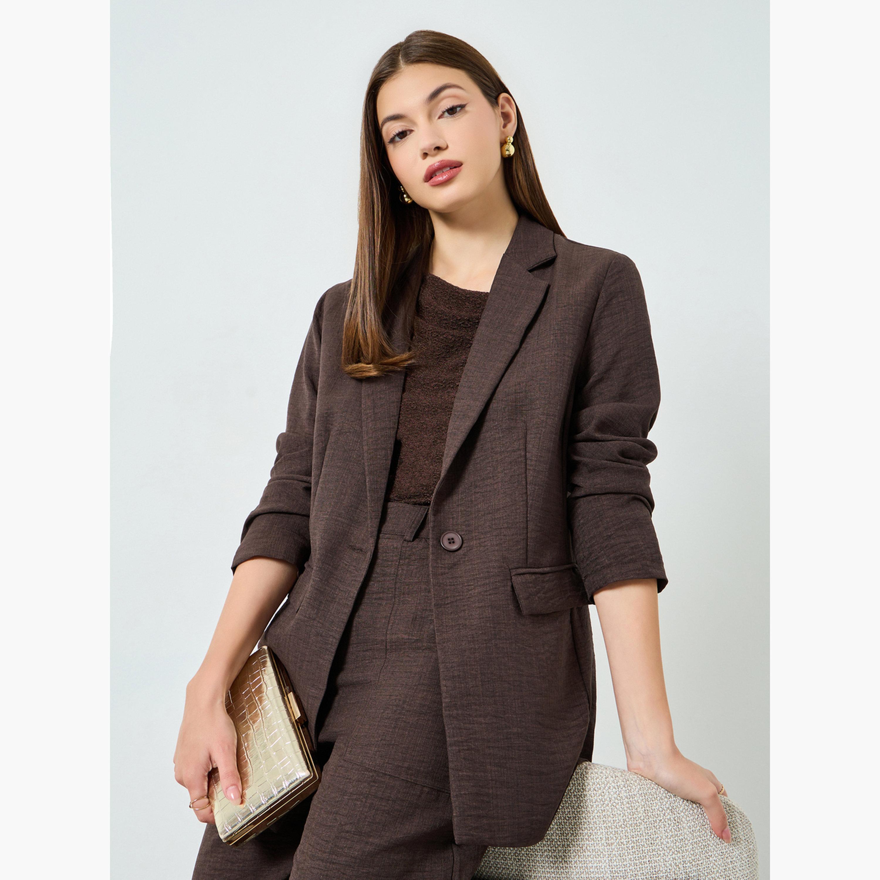 ستايلي - بليزر بقصة عادية من الكتان لون بني-women-clothing-coatsandjackets-blazers-image-3