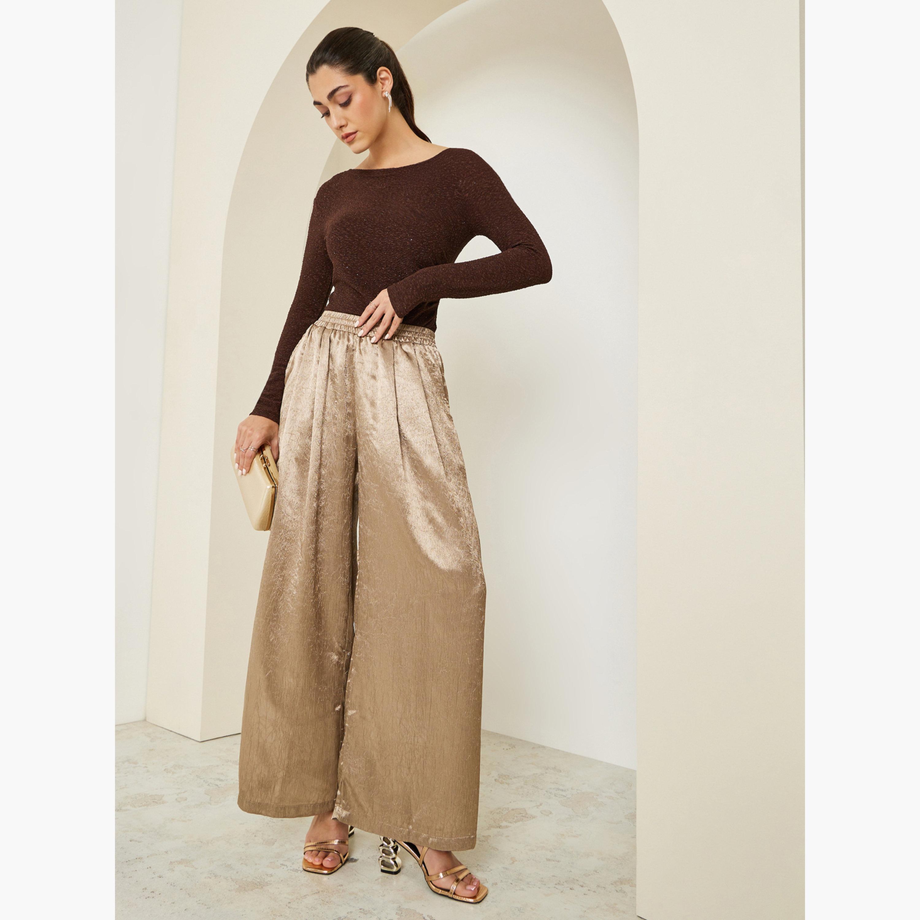 بنطال بأرجل واسعة وتفاصيل لامعة-women-clothing-bottoms-trousers-image-3