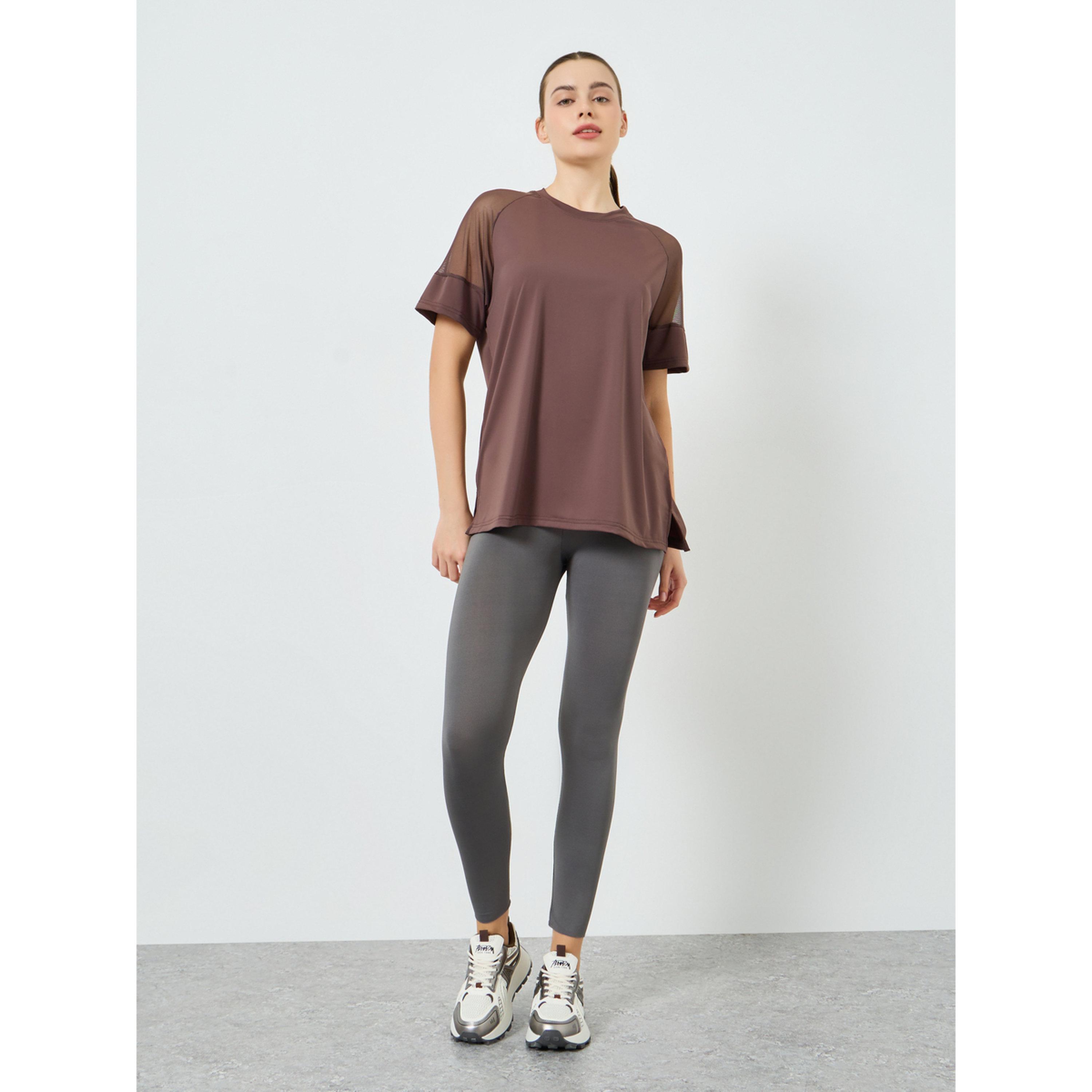 توب يوغا بتفاصيل شبكية على الأكتاف للنساء-women-clothing-tshirts-image-2