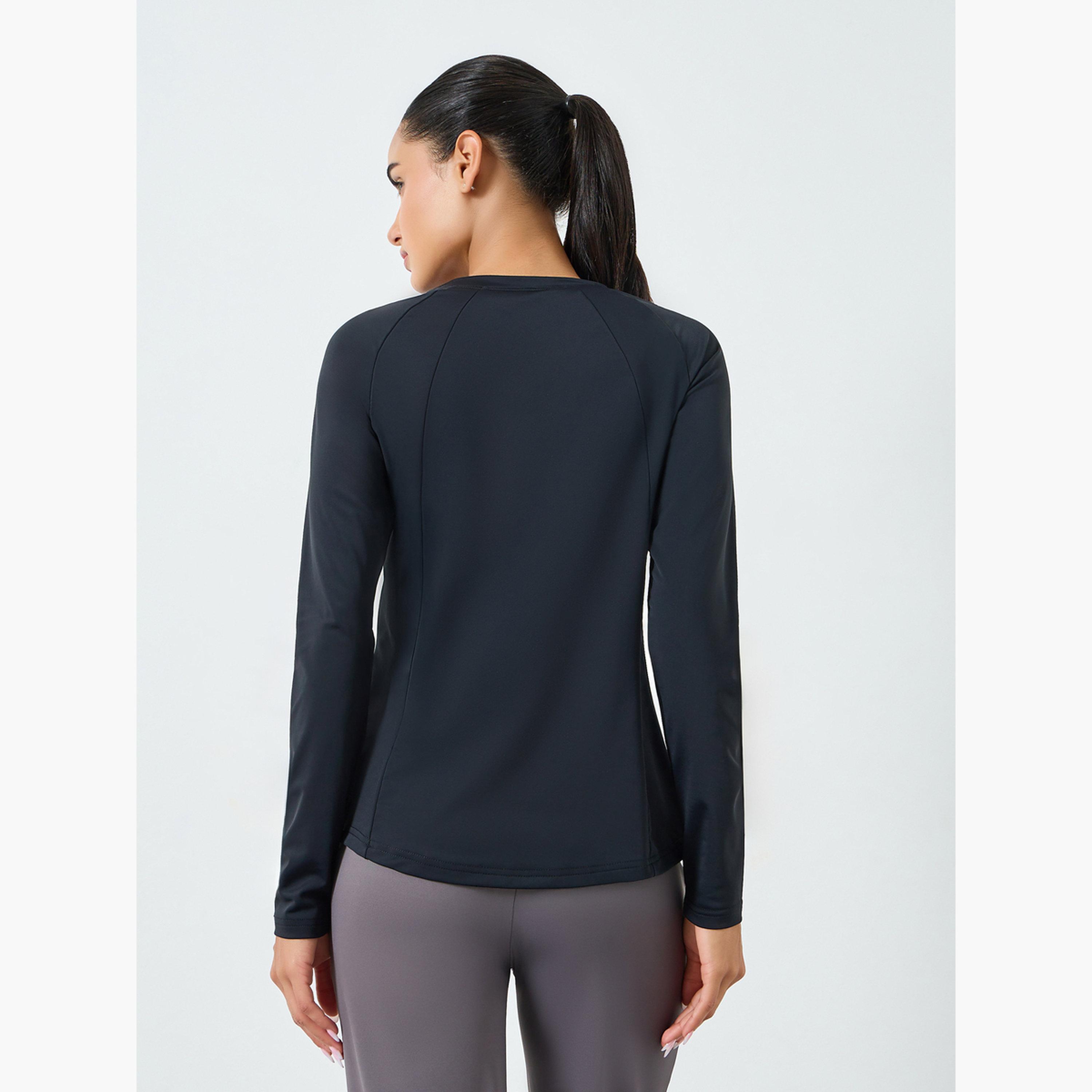 Styli Women Pocket Rubber Logo Thumbhole Top-sports-women-clothing-tshirtsandvests-image-3