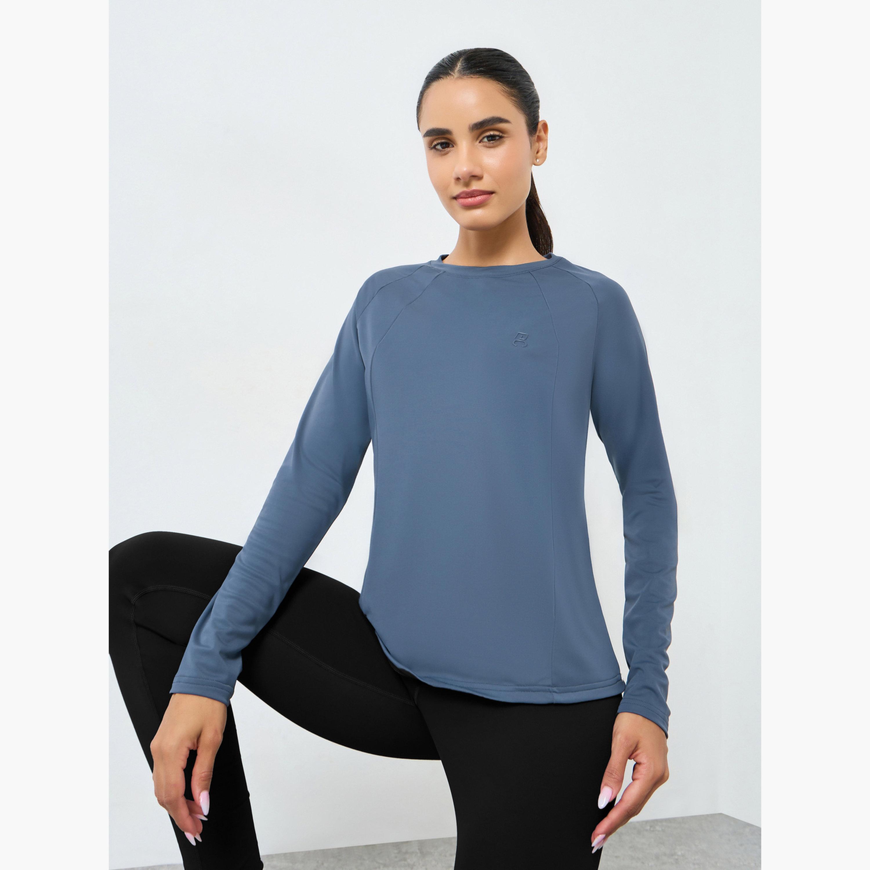 Styli Women Rubber Logo Thumbhole Top-sports-women-clothing-tshirtsandvests-image-2