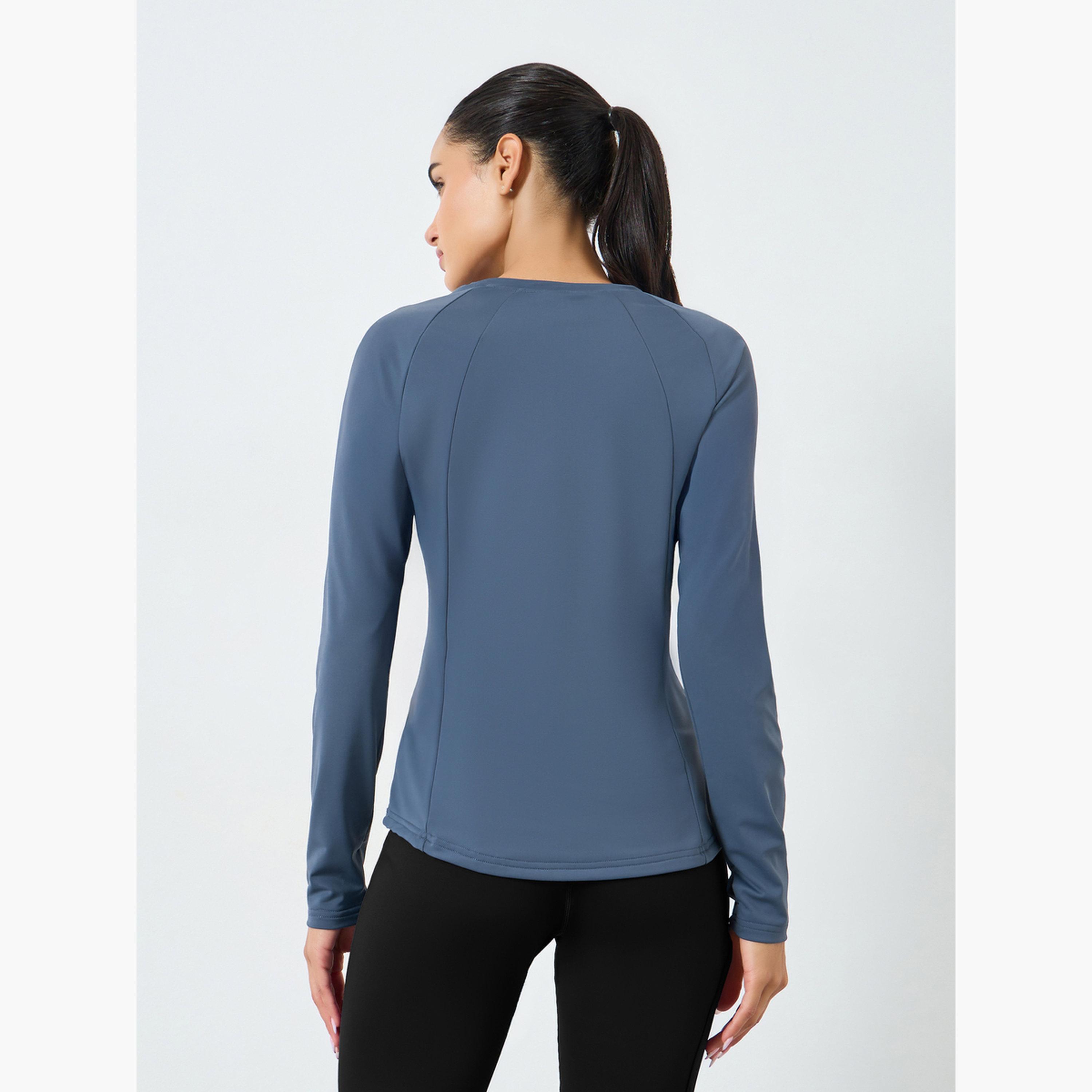 بلوزة بفتحة إبهام وشعار مطاطي-sports-women-clothing-tshirtsandvests-image-3
