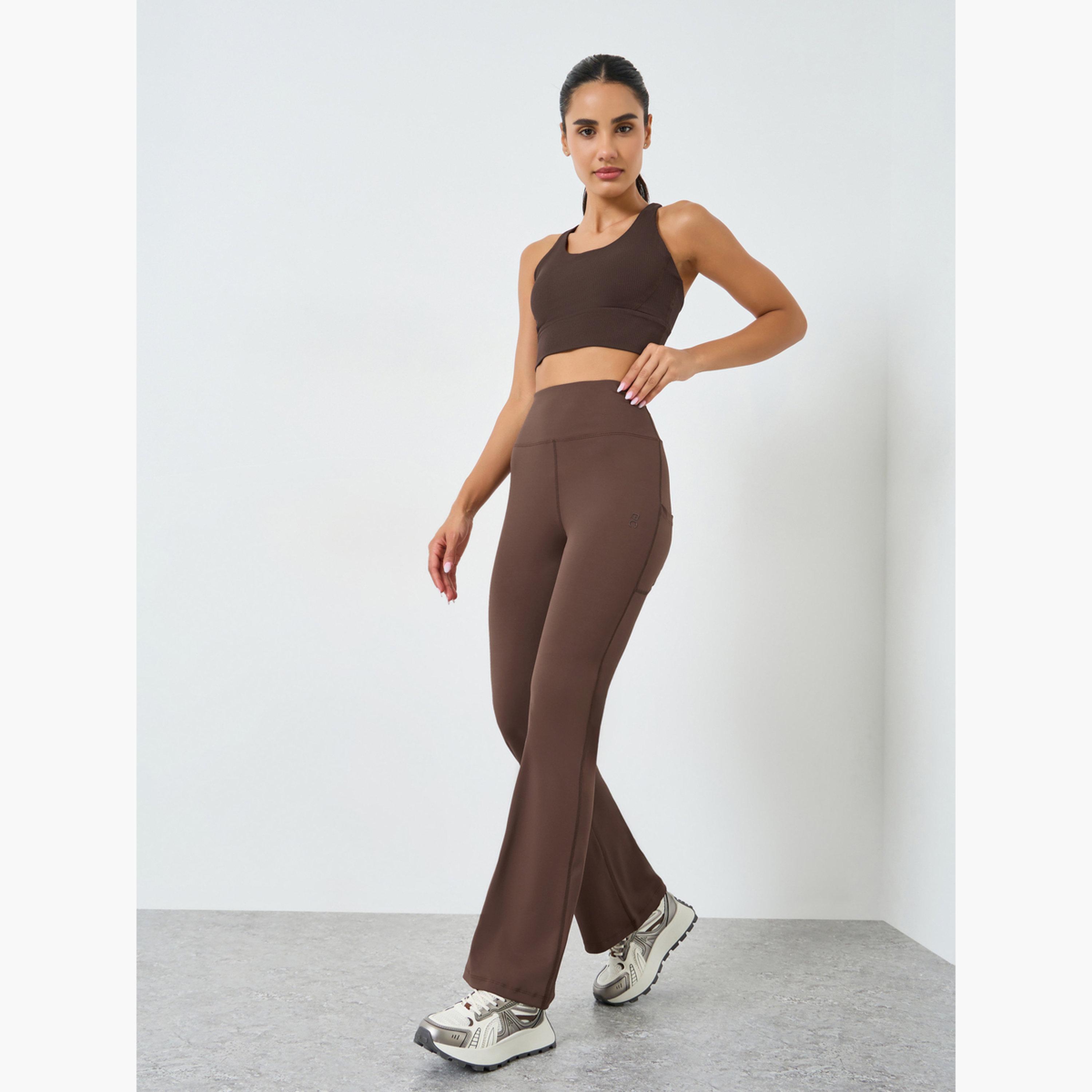 ليقنز بشعار مطاطي خلفي وتفاصيل عاكسة-women-clothing-bottoms-leggings-image-2