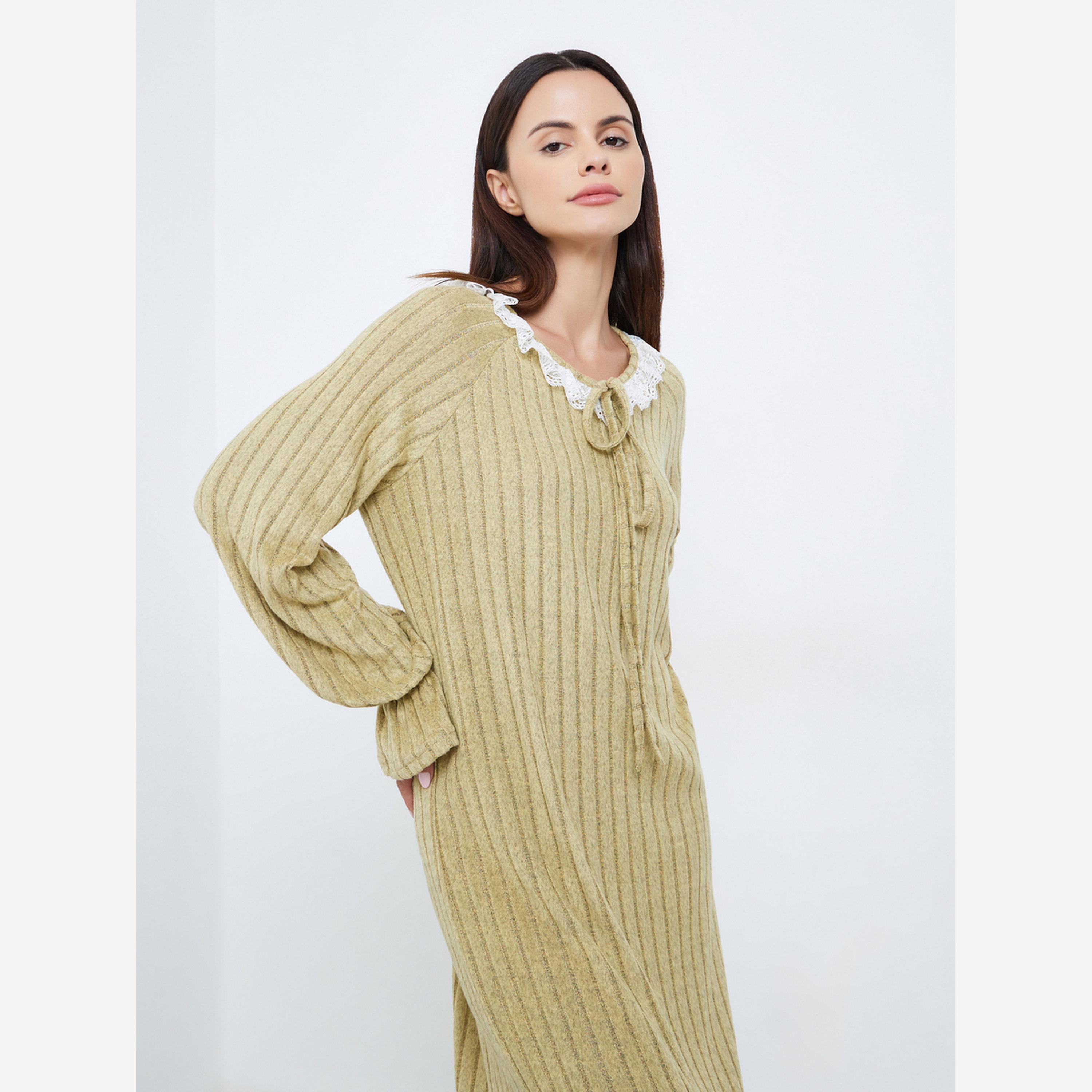 ستايلي - قميص نوم مضلع بتفاصيل رقبة من الدانتيل-women-clothing-nightwear-nighties-image-3