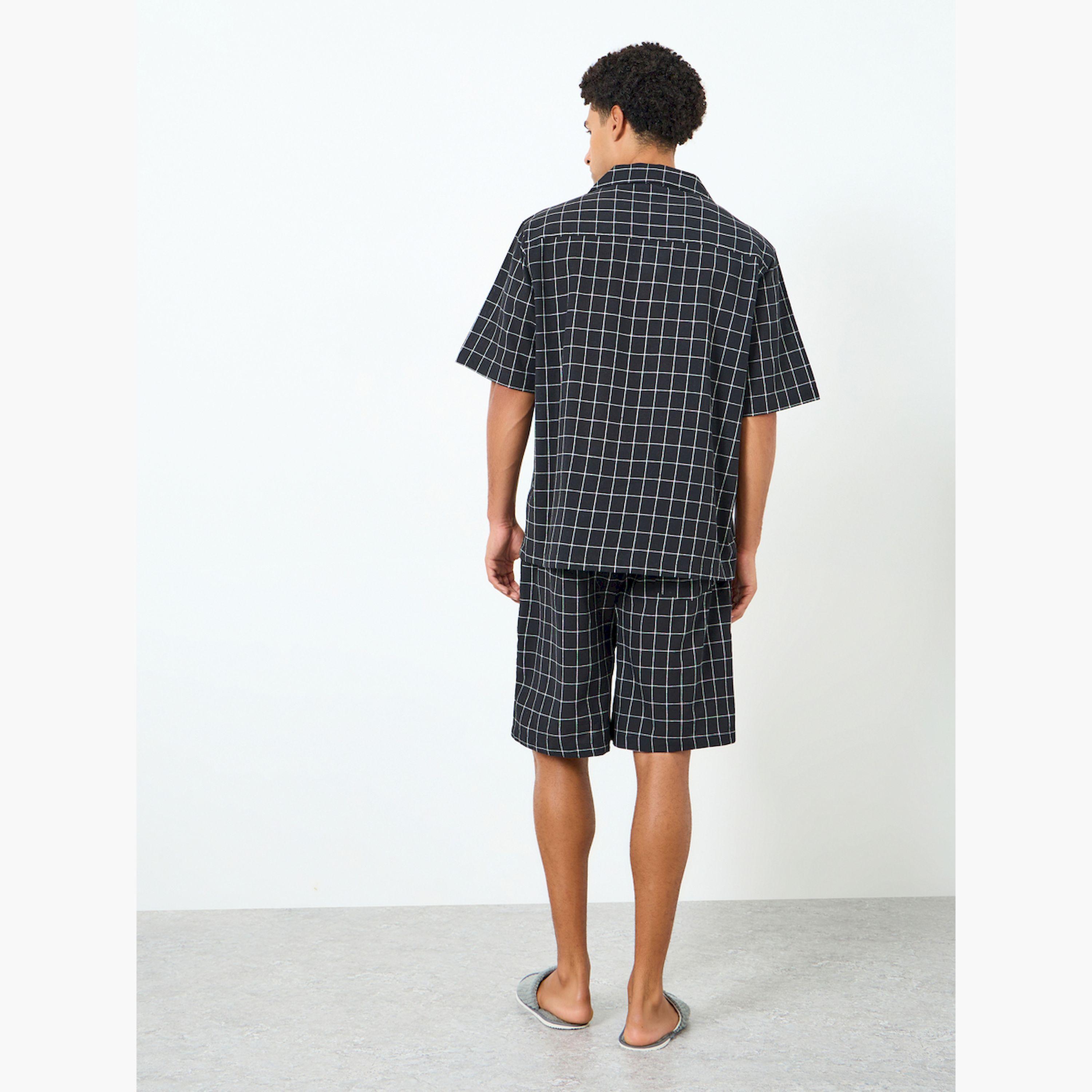 مجموعة من شورت وقميص كاروهات بقصة مريحة-men-clothing-nightwear-sets-image-3