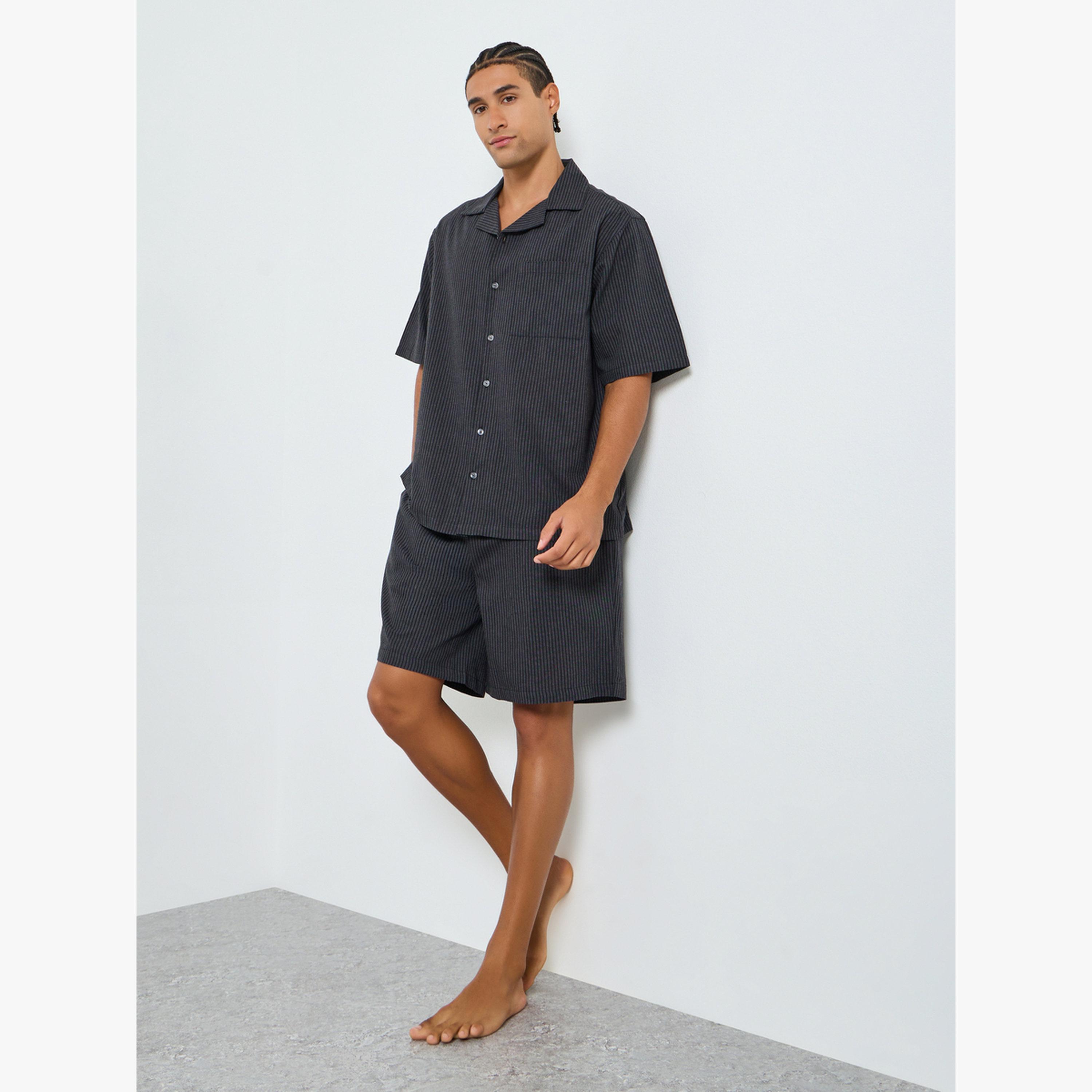 مجموعة من قميص قطن مخطط وشورت للرجال-men-clothing-nightwear-sets-image-2