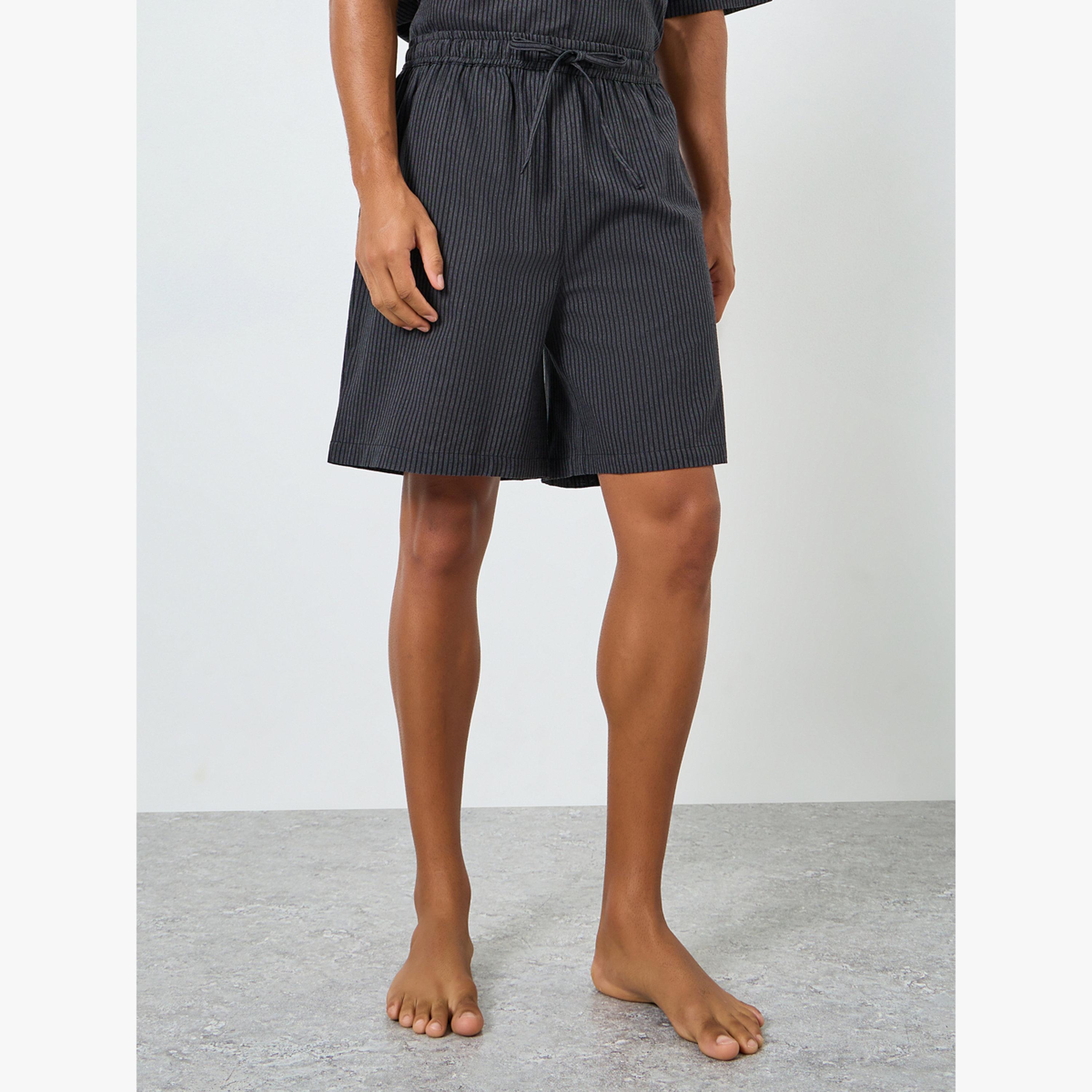 مجموعة من قميص قطن مخطط وشورت للرجال-men-clothing-nightwear-sets-image-4