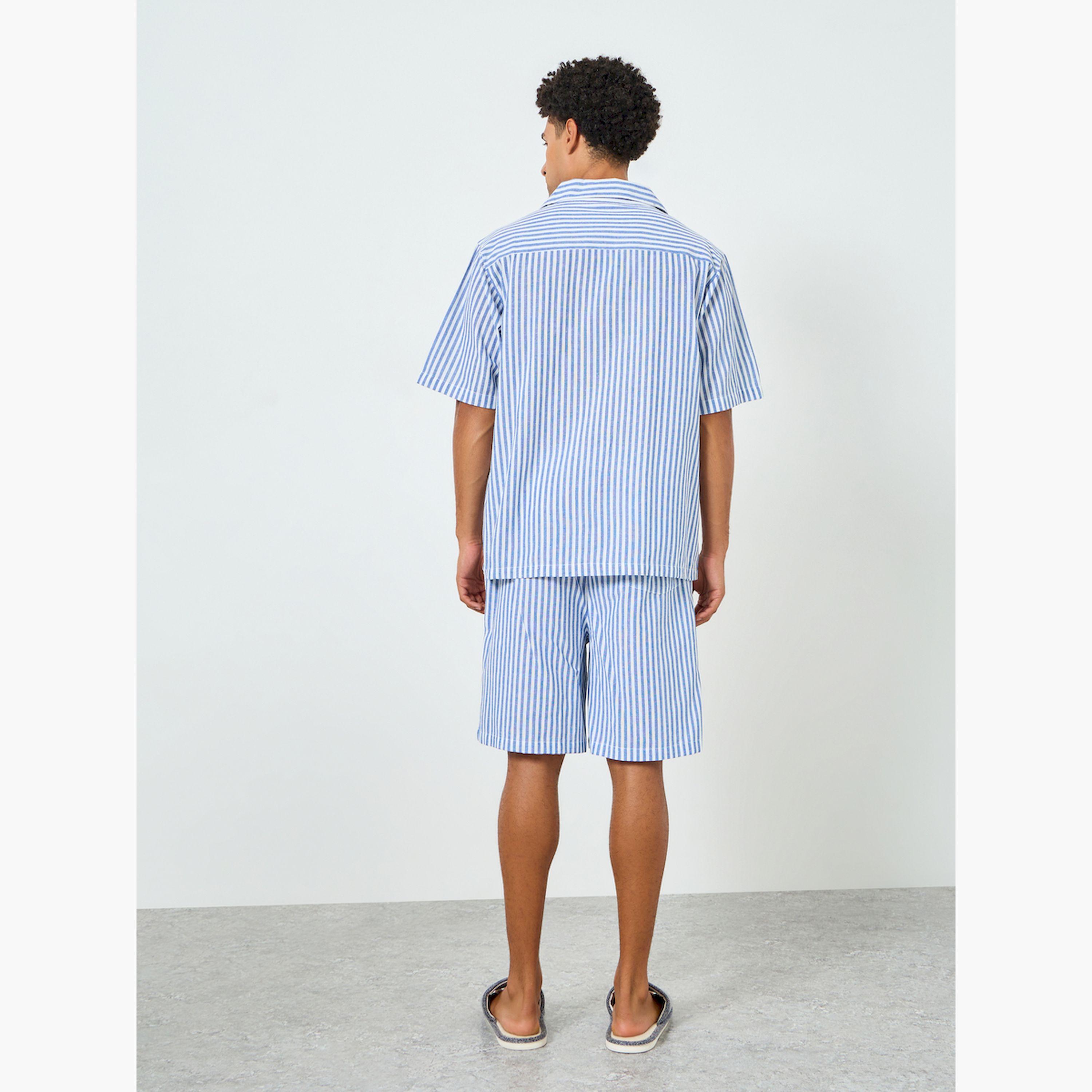مجموعة من شورت وفميص مخطط بقصة مريحة-men-clothing-nightwear-sets-image-3