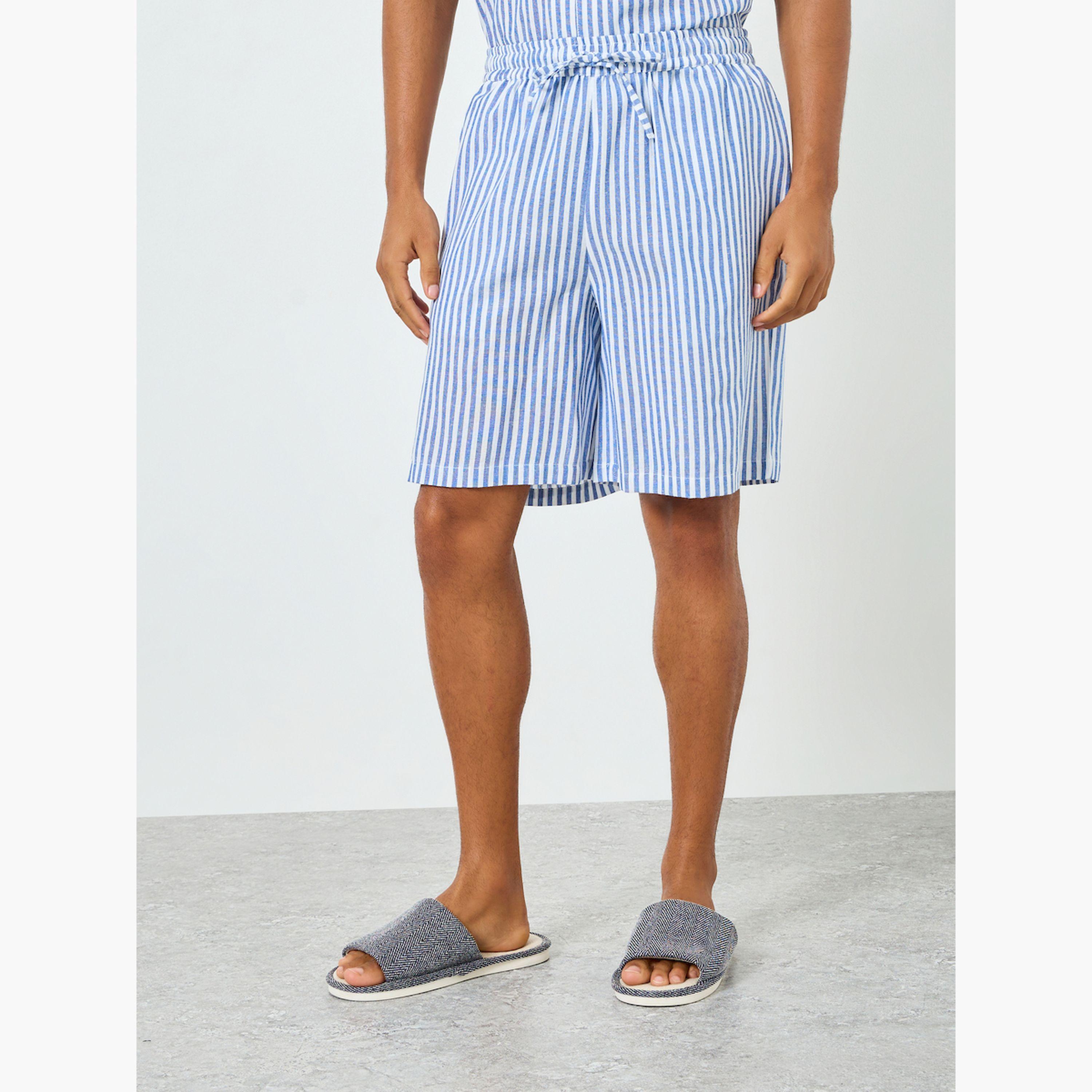 مجموعة من شورت وفميص مخطط بقصة مريحة-men-clothing-nightwear-sets-image-4