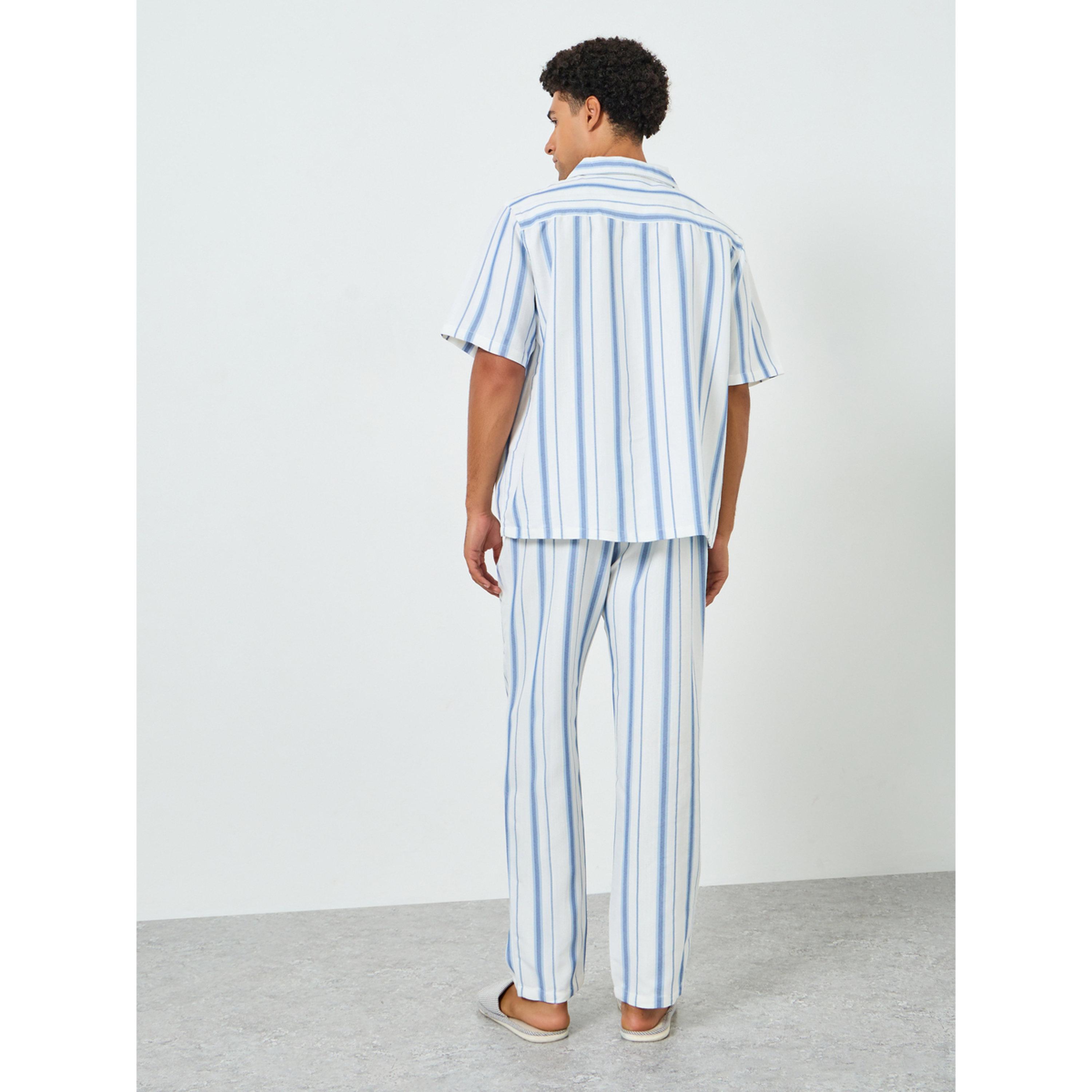 طقم بيجاما من بنطال وقميص قطني مخطط للرجال بقصة مريحة-men-clothing-nightwear-sets-image-3