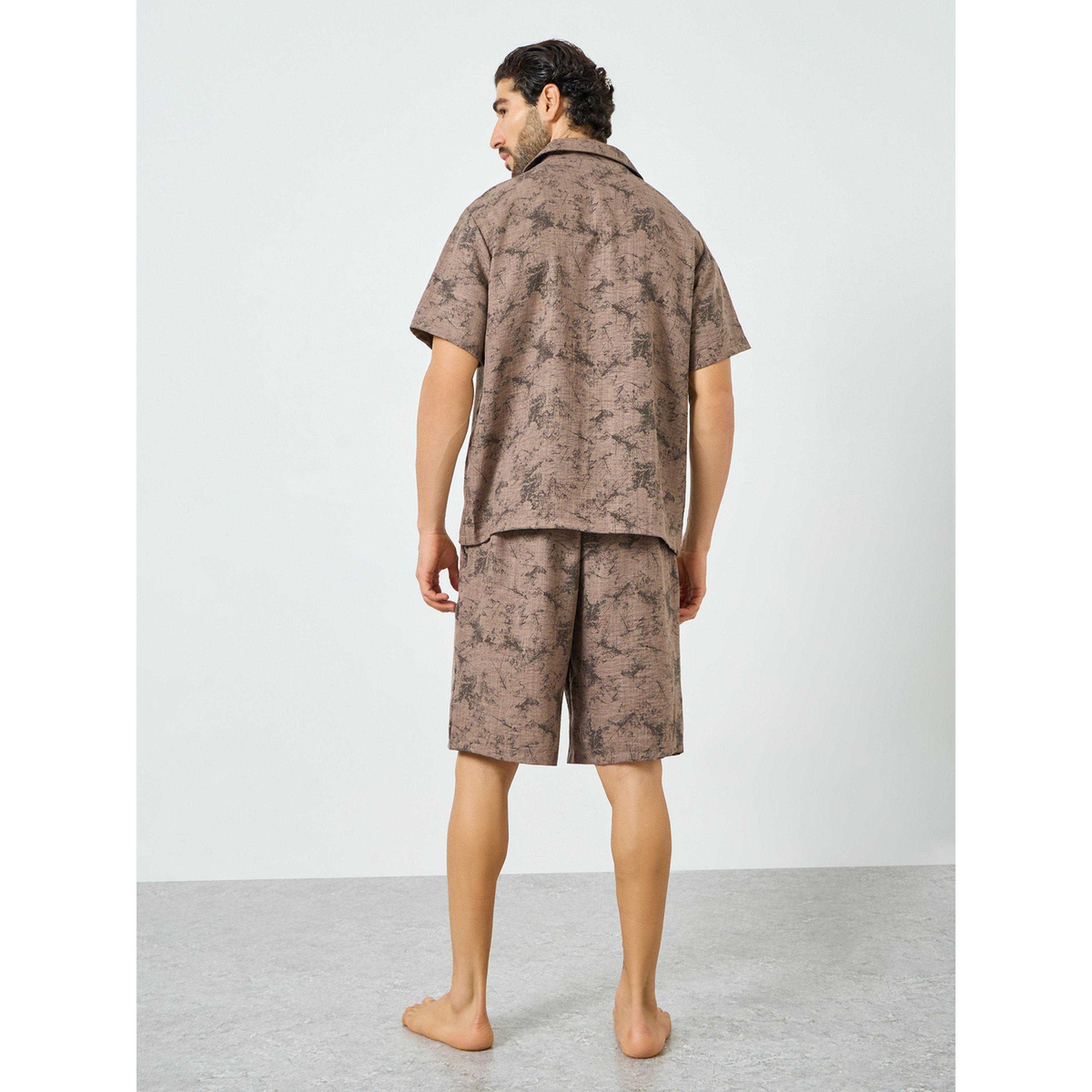 طقم بيجاما قميص وأزرار وشورت مطبوع للرجال-men-clothing-nightwear-sets-image-3