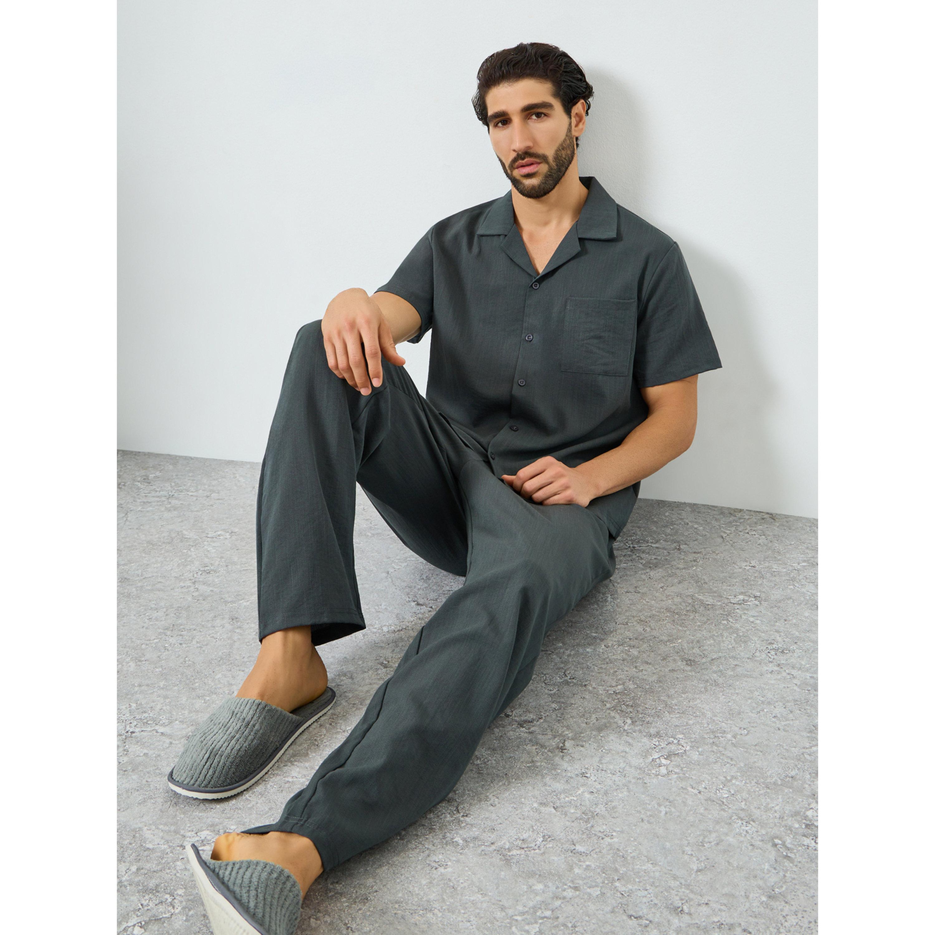 طقم بيجاما من بنطال وقميص بأزرار للرجال-men-clothing-nightwear-sets-image-2