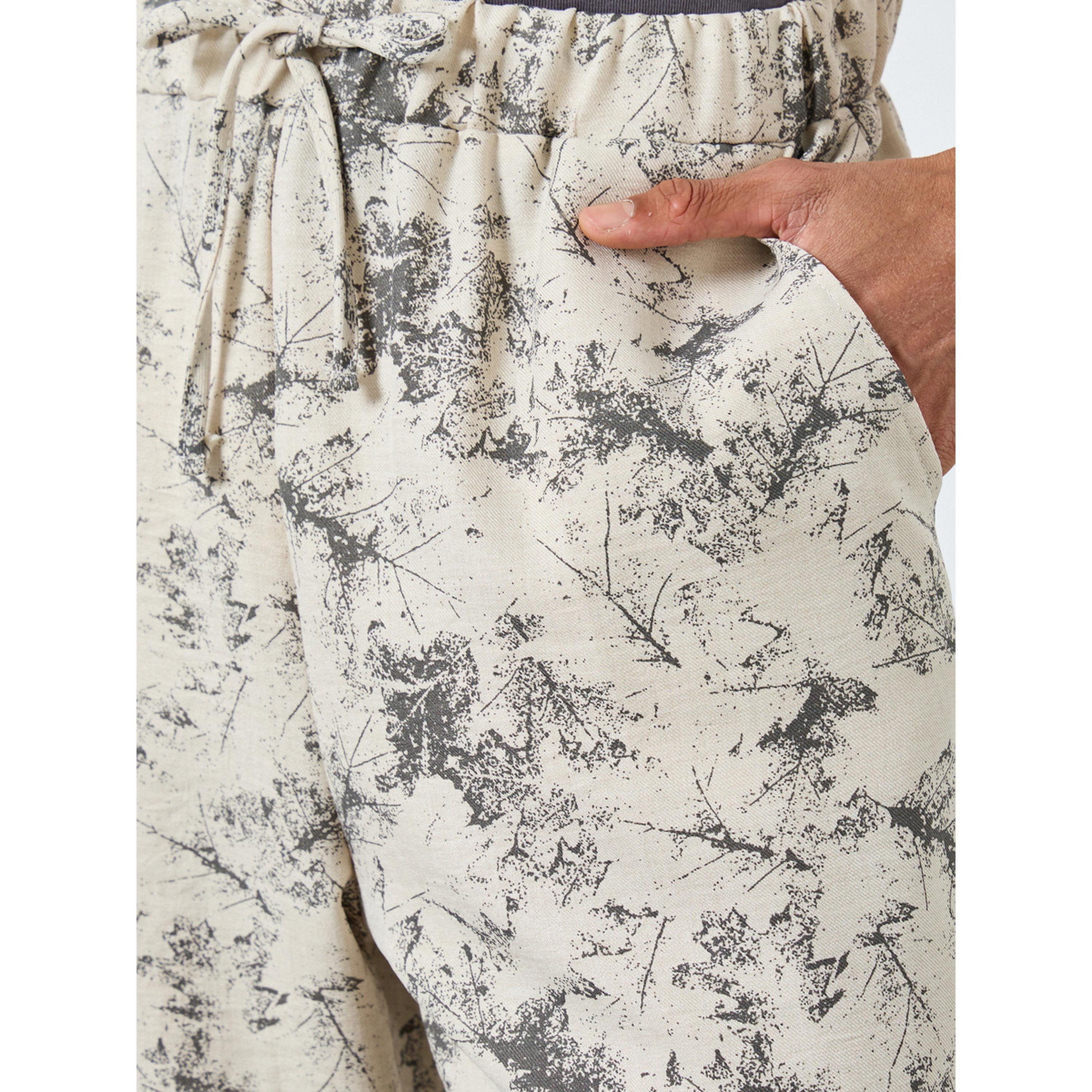 بنطال بيجاما مطبع بقصة مريحة-men-clothing-nightwear-pyjamaandshorts-image-3