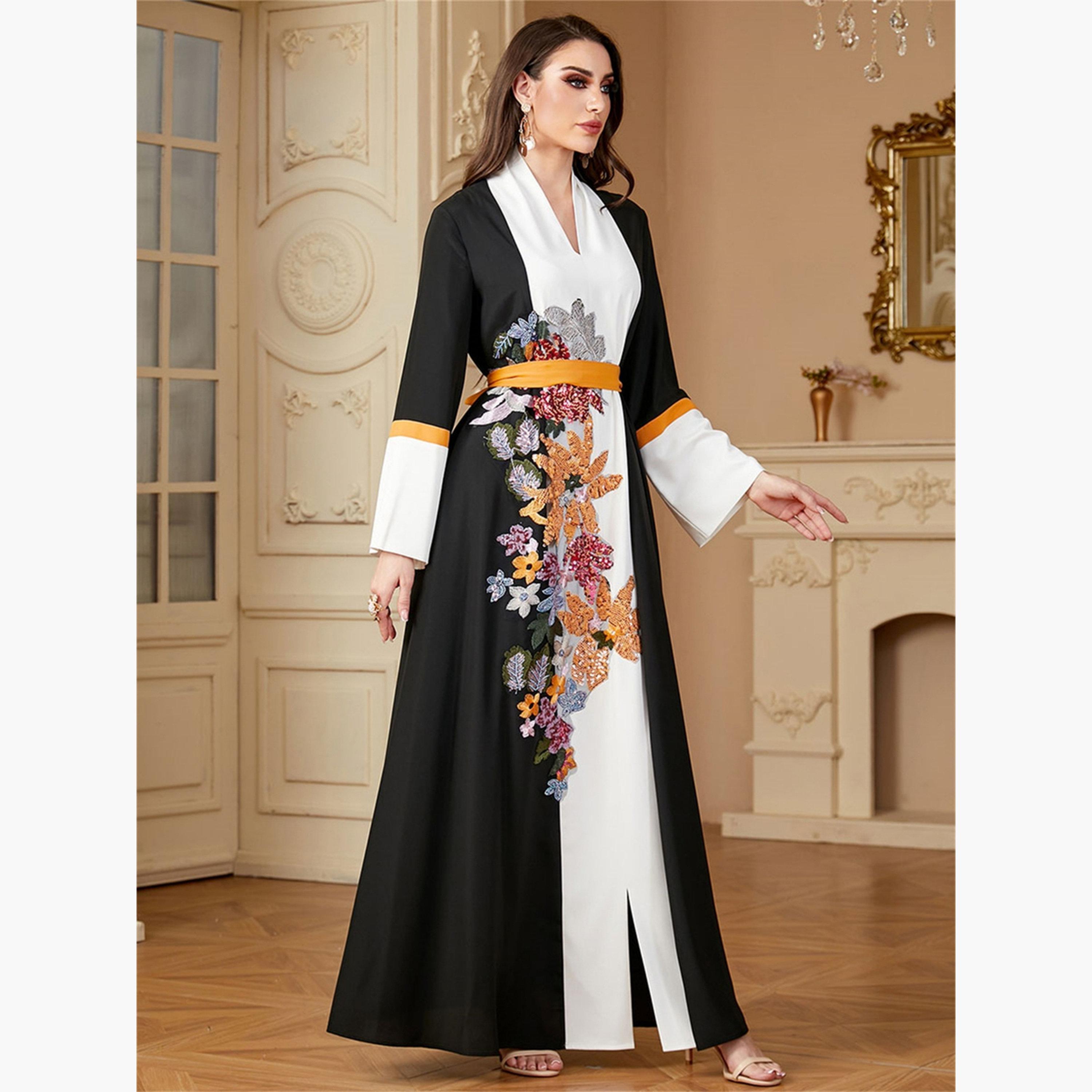 جلابية مطرزة بالزهور ومزينة بحزام-women-arabicclothing-jalabiyas-image-2