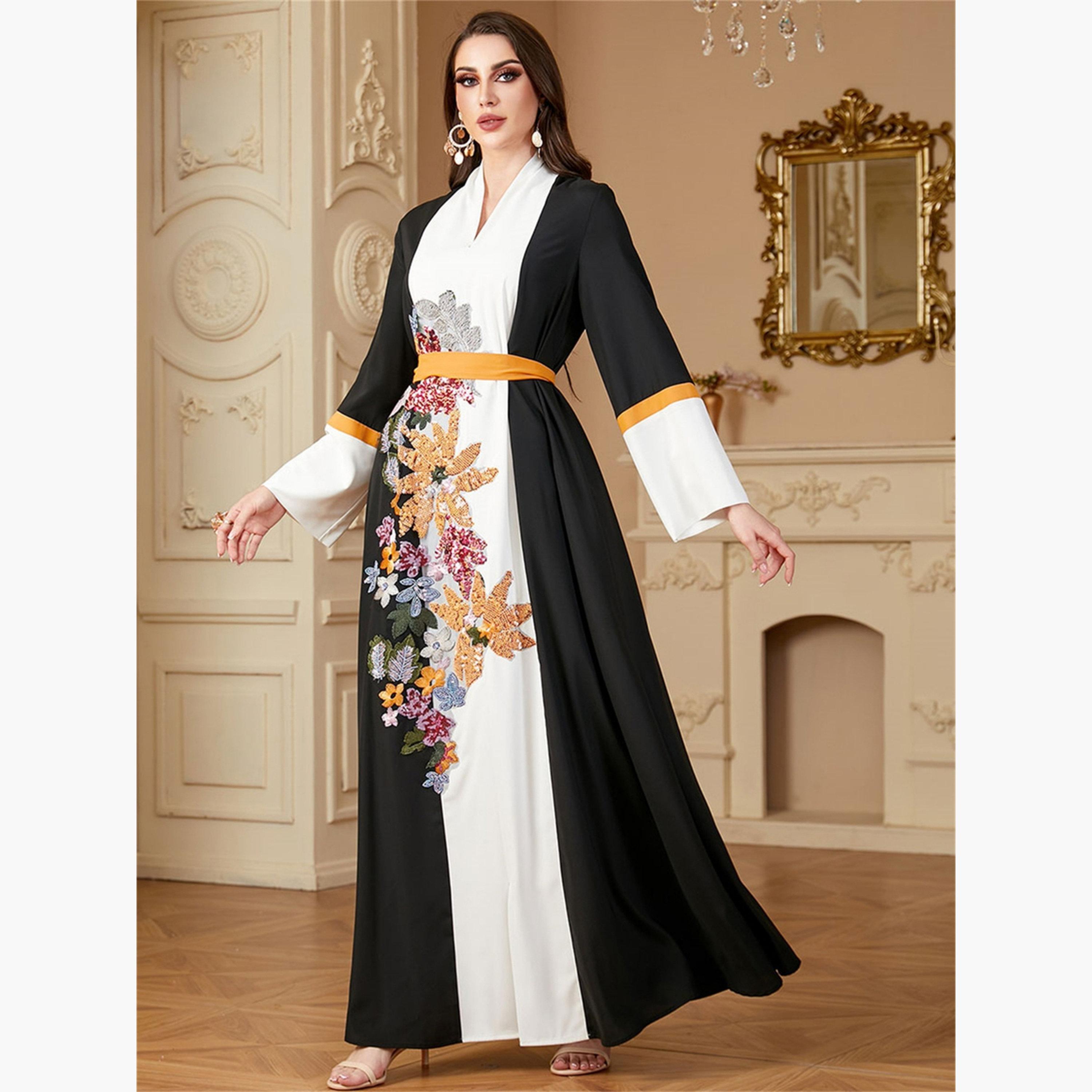 جلابية مطرزة بالزهور ومزينة بحزام-women-arabicclothing-jalabiyas-image-3