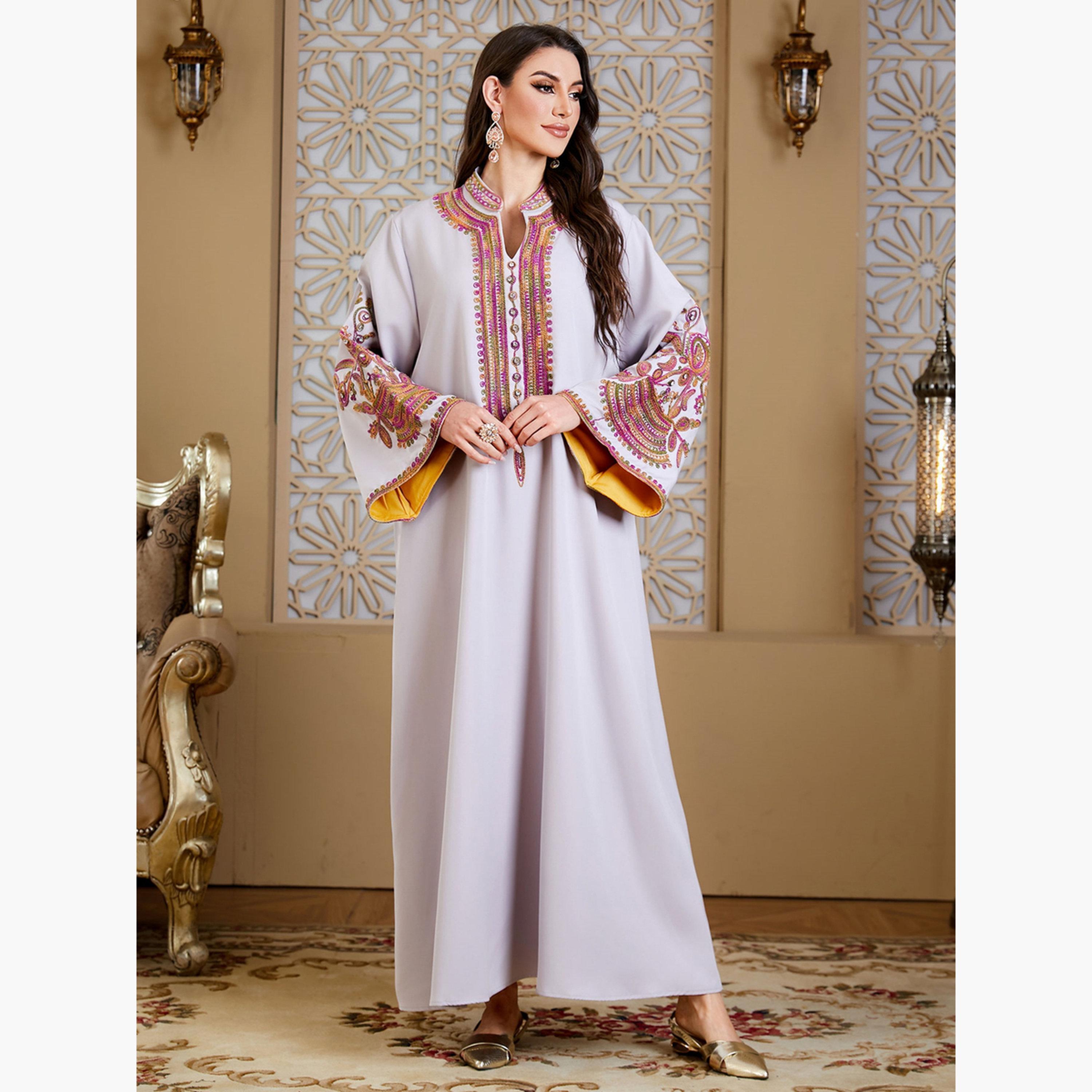 جلابية مخملية مطرزة-women-arabicclothing-jalabiyas-image-2