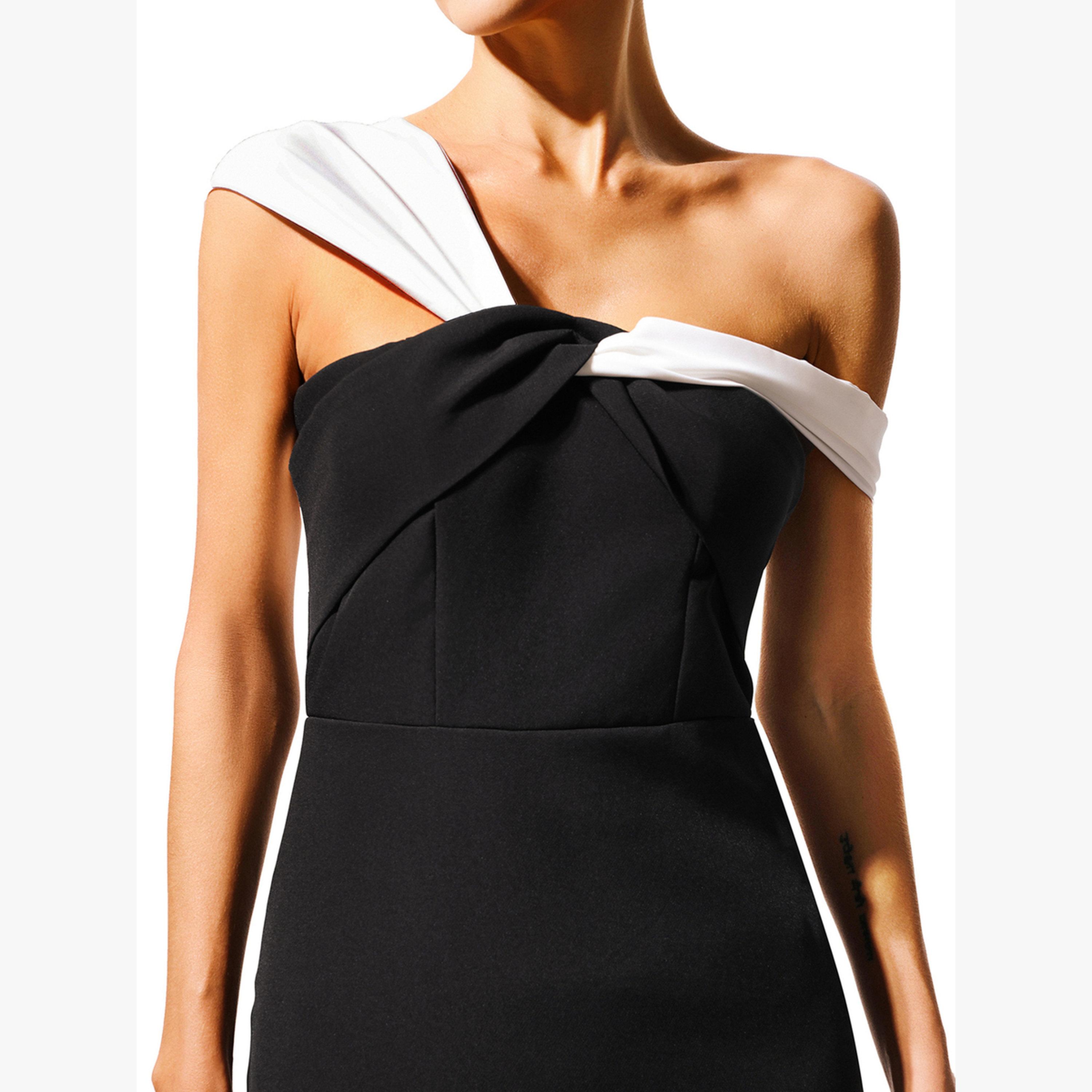 فستان طويل بكتف واحد وتفاصيل مُتباينة-women-clothing-dresses-image-4