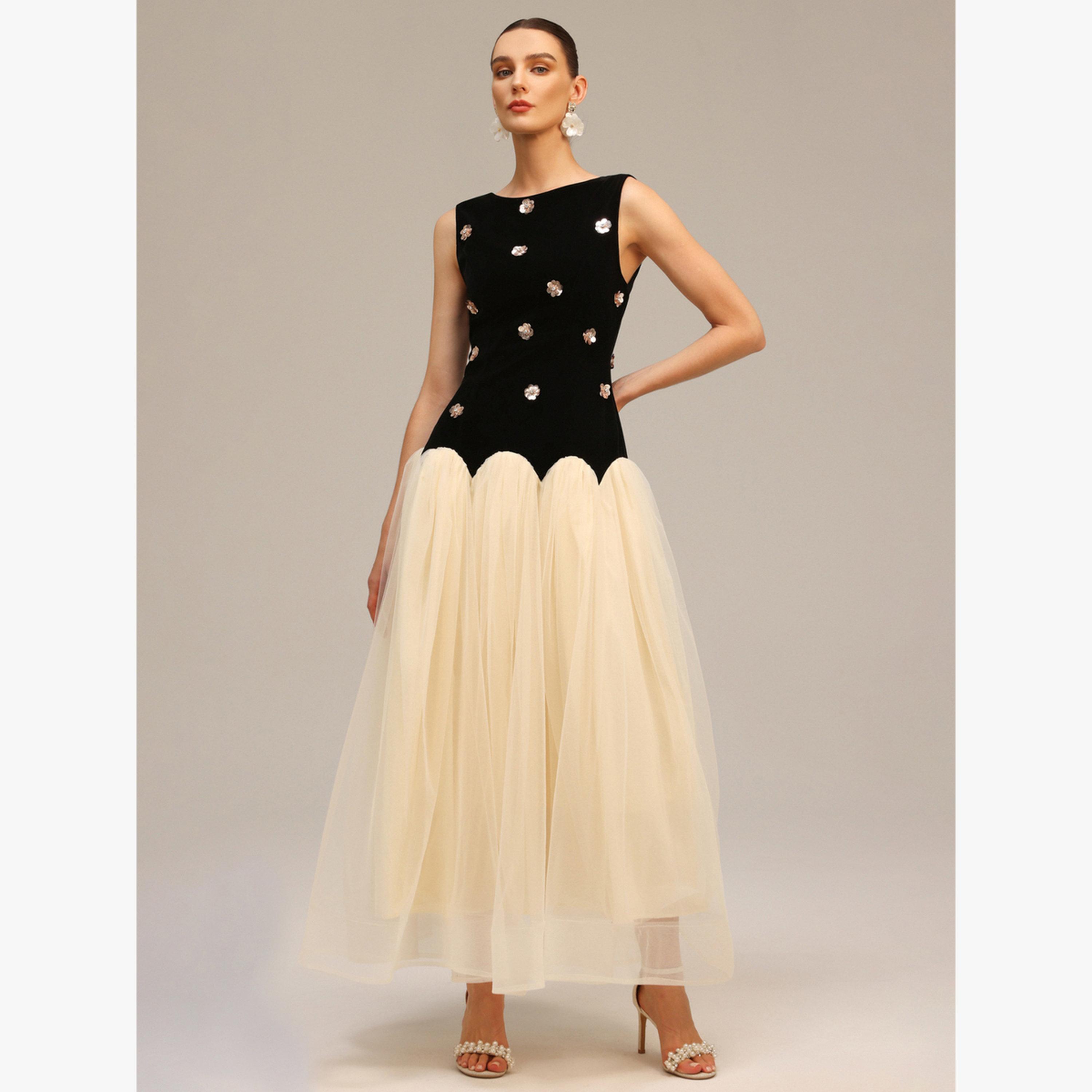 Buy Bella Barnett X Styli Women Patchwork Velvet Tulle Sleeveless Maxi Dress Online | Centrepoint Kuwait Buy Bella Barnett X Styli Women Patchwork Velvet Tulle Sleeveless Maxi Dress Online | Centrepoint Kuwait