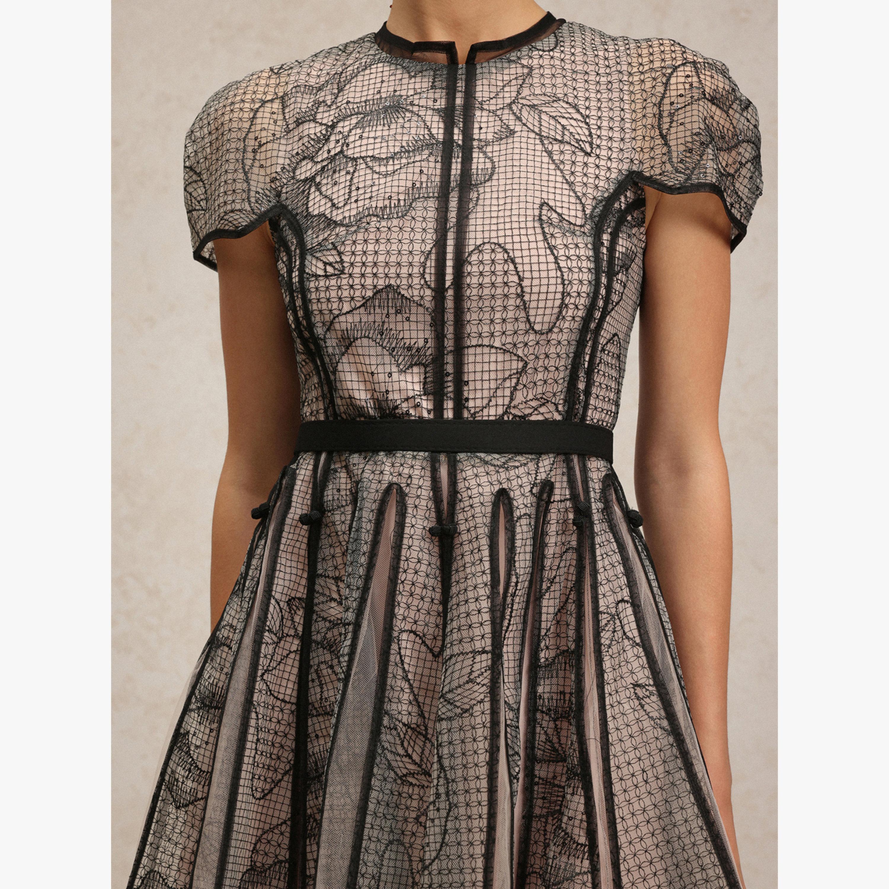 فستان بطول الركبة بأكمام قصيرة وتفاصيل جاكار-women-clothing-dresses-image-5