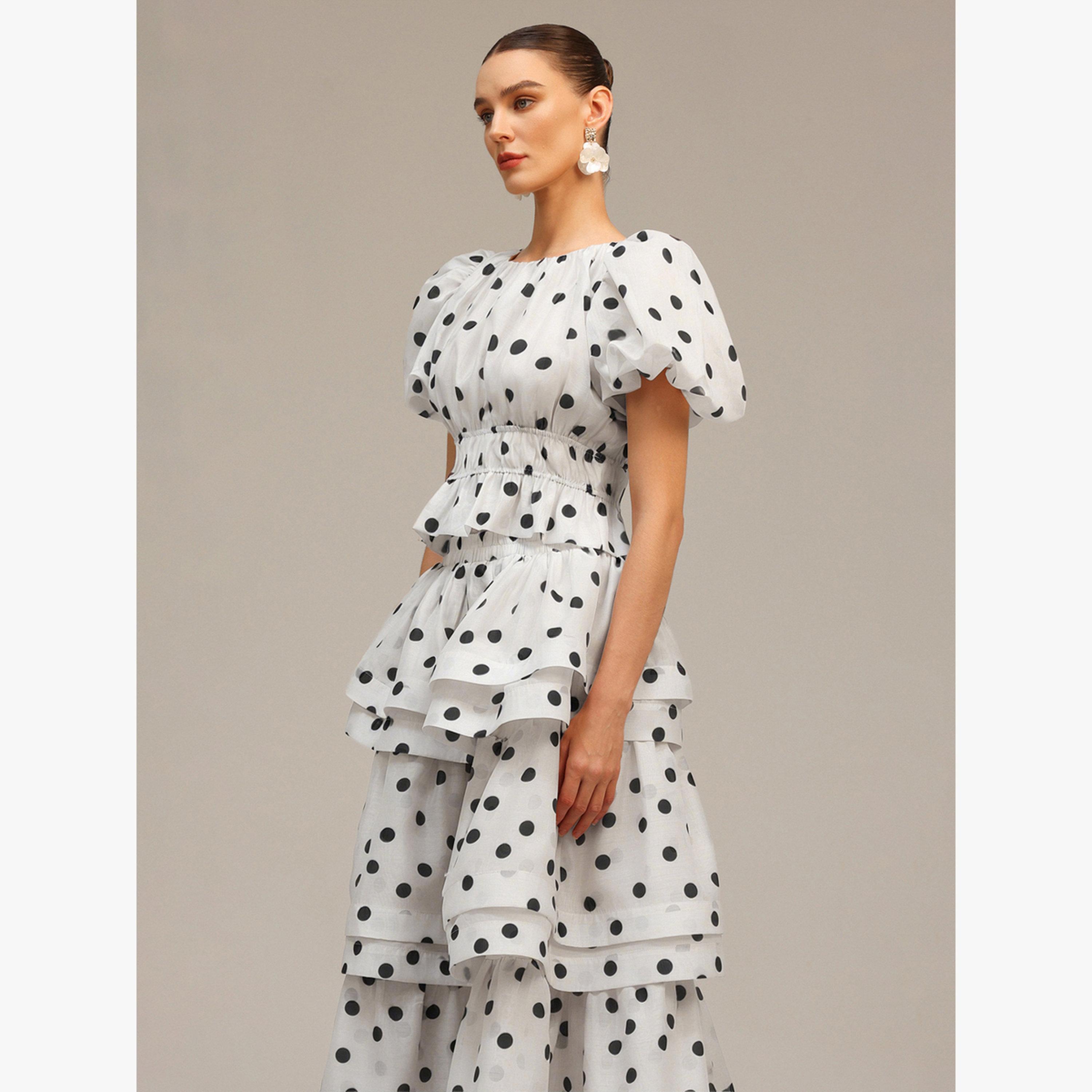 طقم منسق من تنورة بطبقات وبلوزة بأكمام منفوخة-women-clothing-coordsets-image-3
