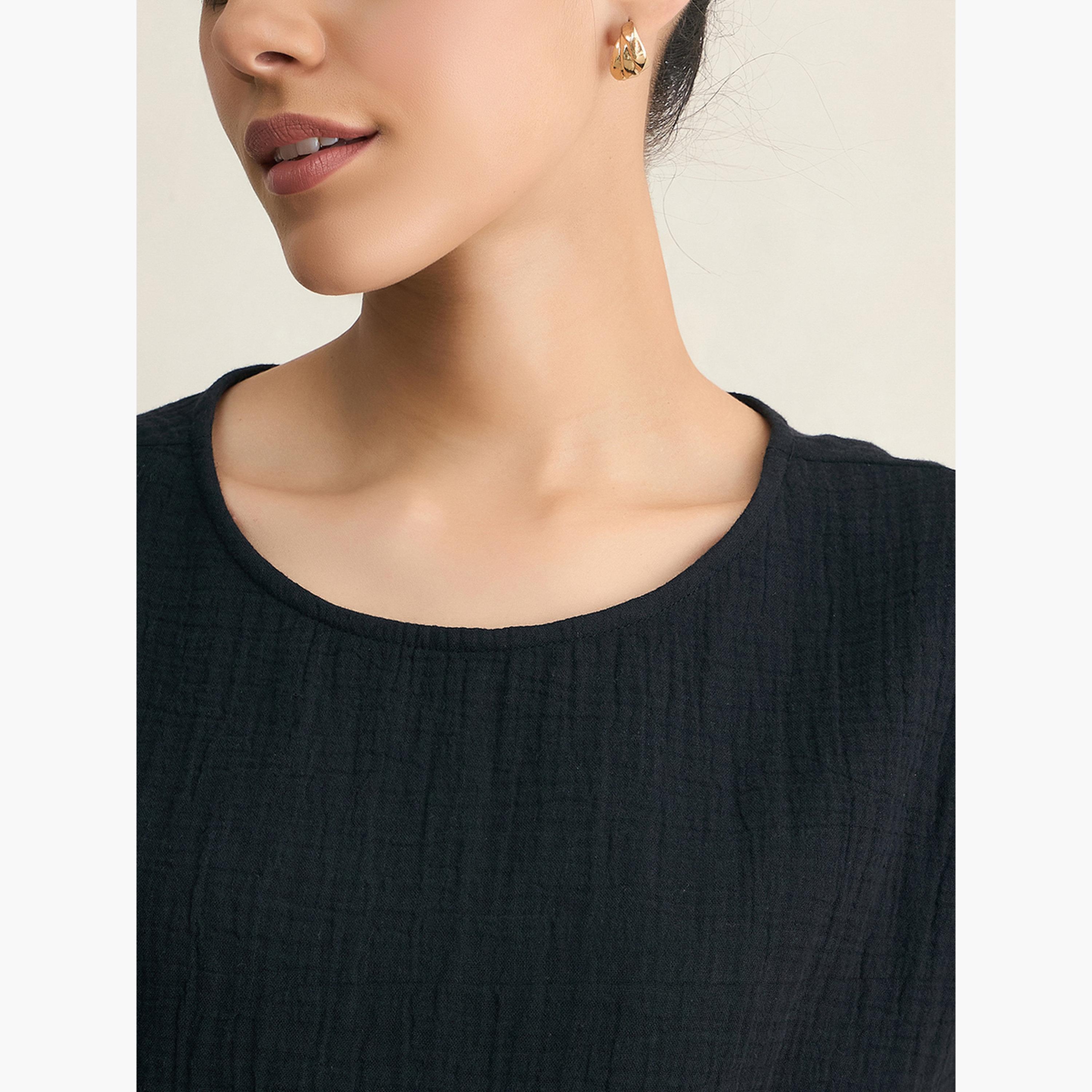فيميلا - طقم نسائي من بلوزة وبنطال قطني برقبة دائرية-women-clothing-coordsets-image-5