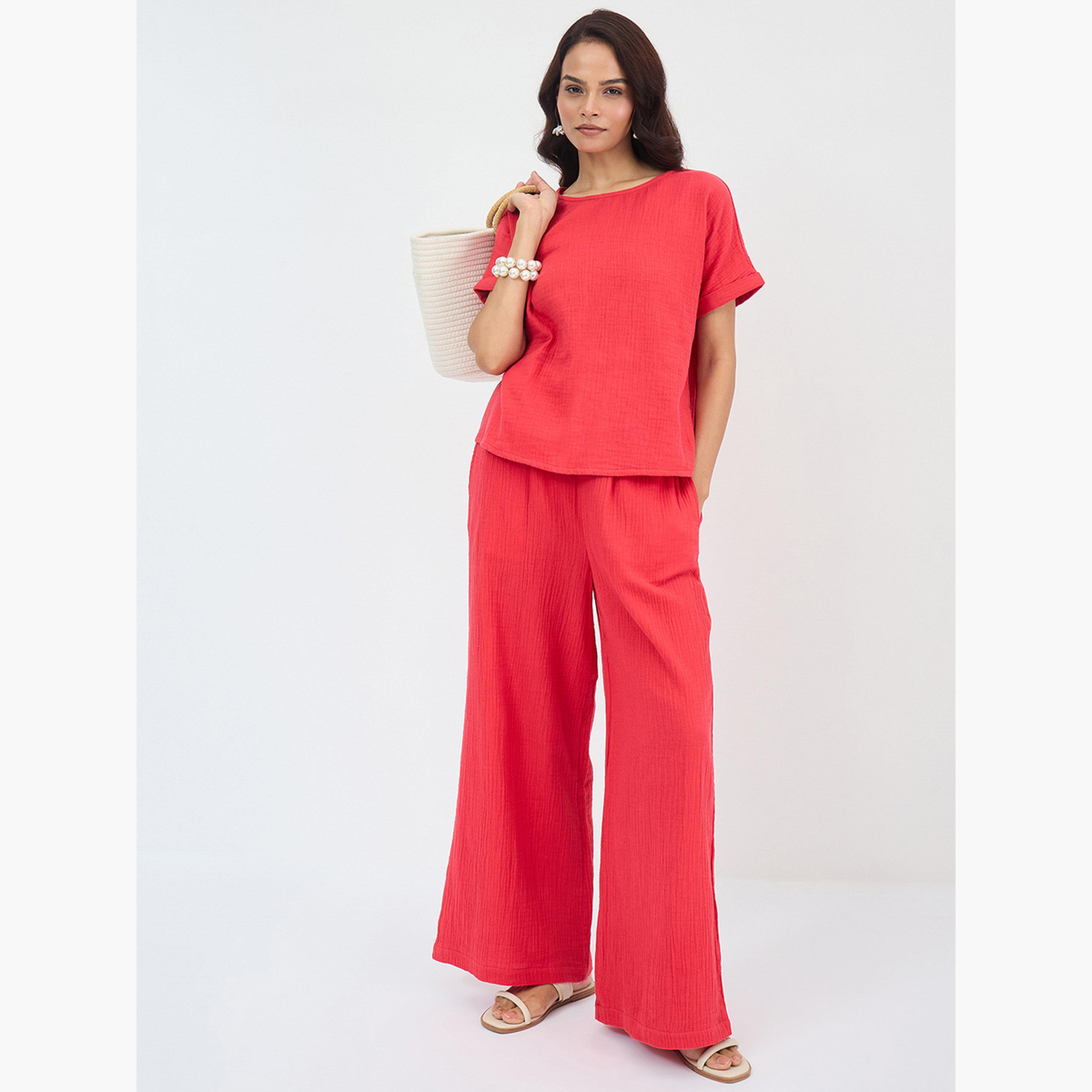 فيميلا - طقم نسائي من بلوزة وبنطال من قماش قطني شاش-women-clothing-coordsets-image-5