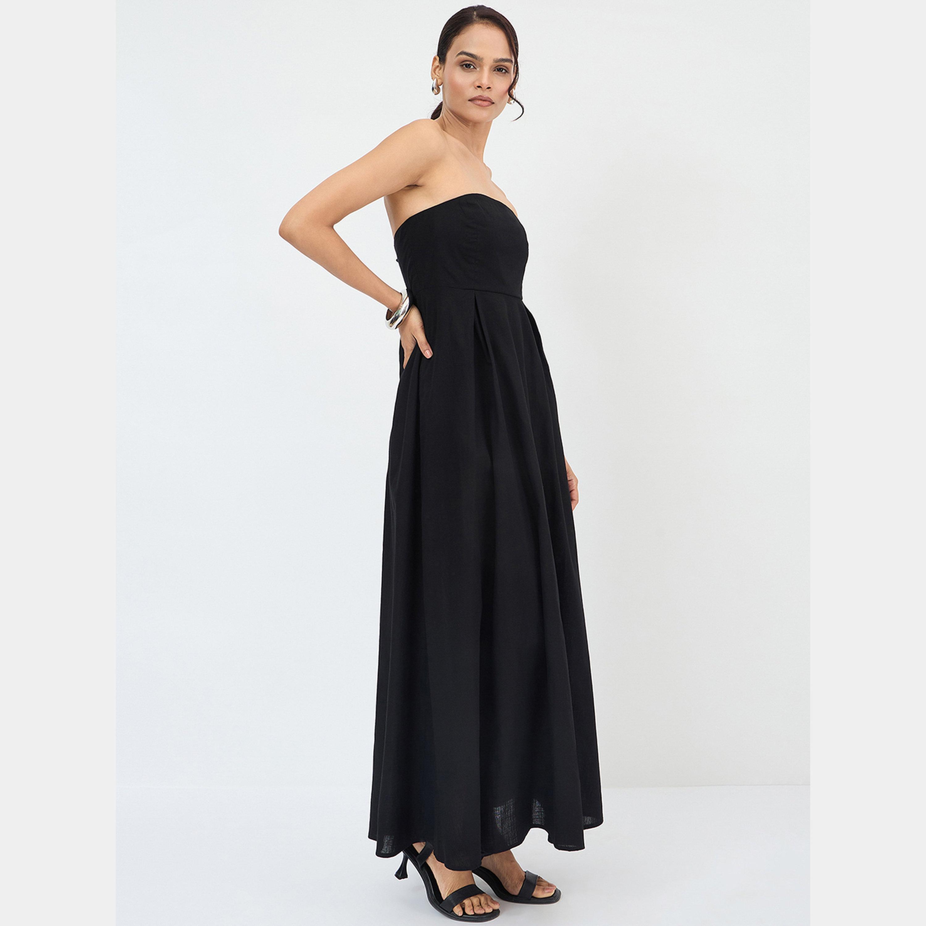 فيميلا - فستان ماكسي قطن أسود سادة بياقة دائرية للنساء تصميم A-women-clothing-dresses-image-2