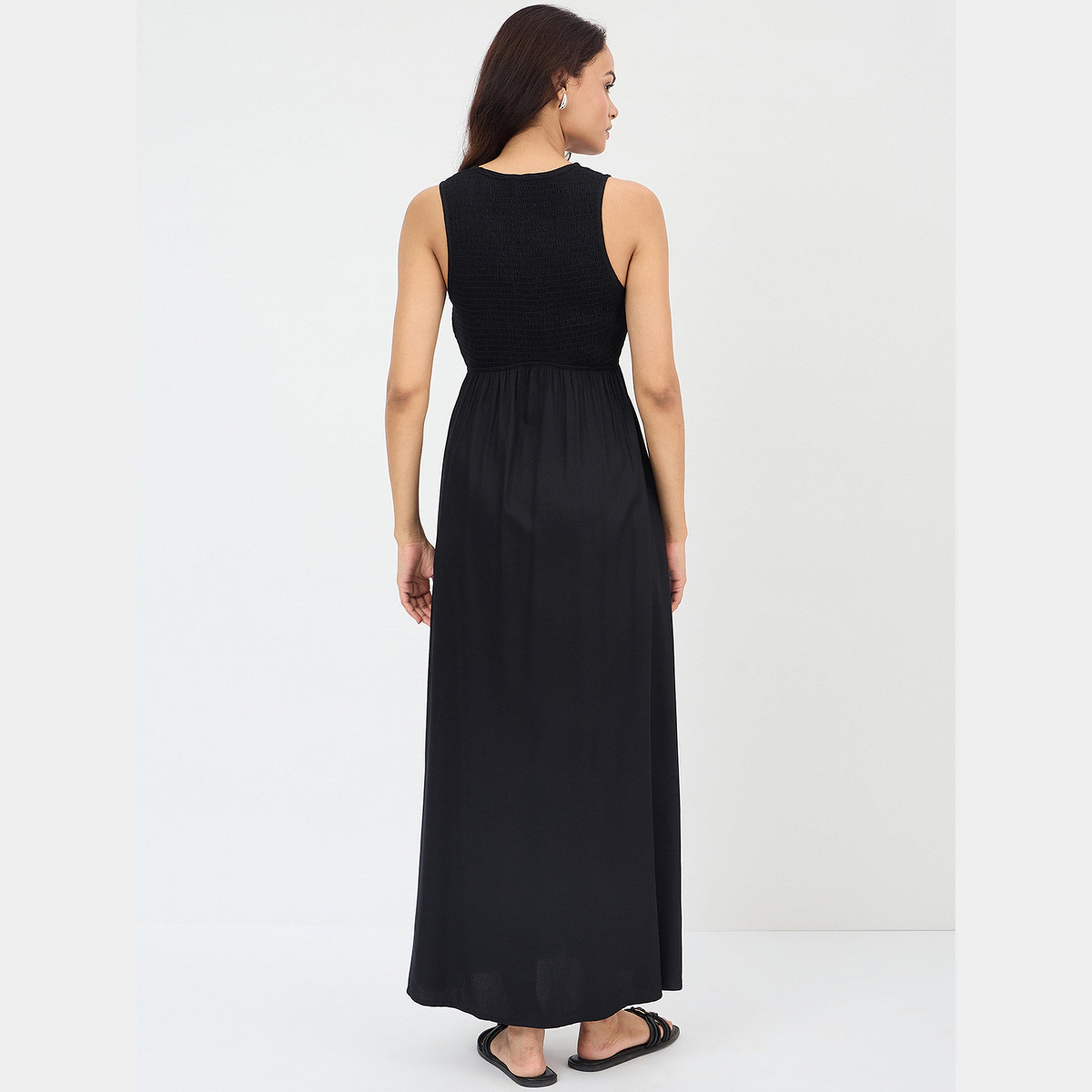 فيميلا - فستان ماكسي أسود بدون أكمام برقبة منخفضة وخصر منفوش للنساء-women-clothing-dresses-image-3