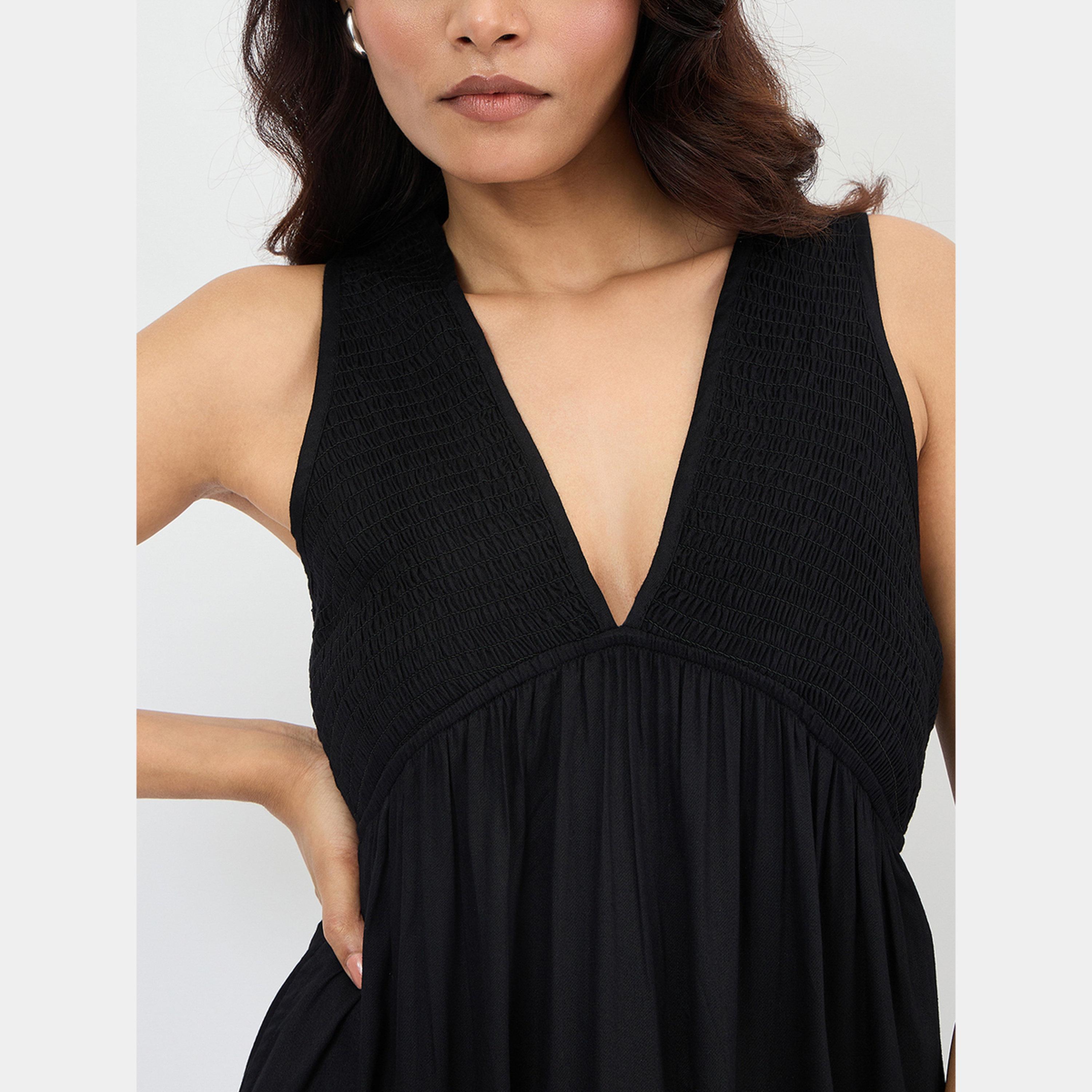 فيميلا - فستان ماكسي أسود بدون أكمام برقبة منخفضة وخصر منفوش للنساء-women-clothing-dresses-image-6