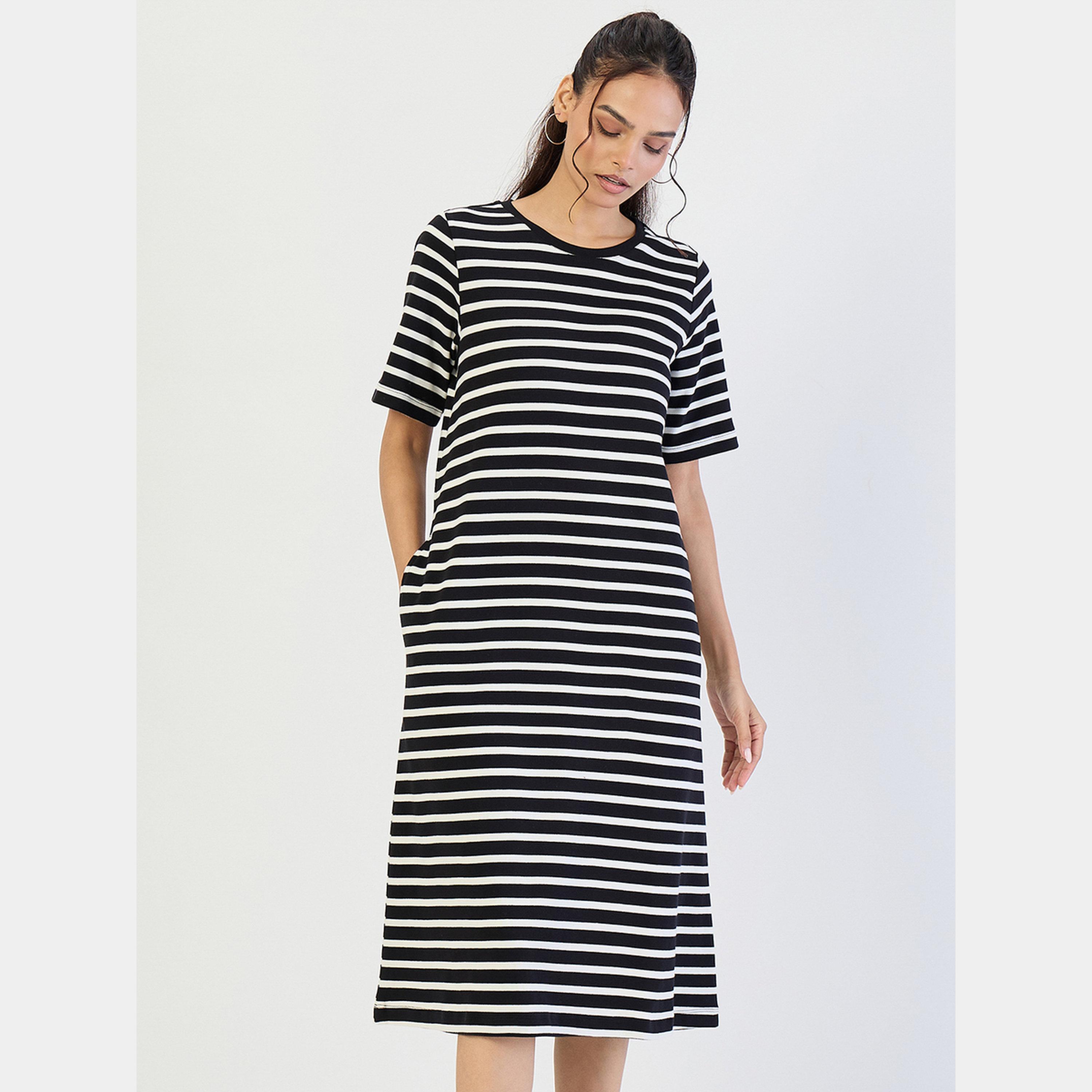فيميلا - فستان نسائي متوسط ​​الطول بأكمام قصيرة ورقبة دائرية ومخطط لون أسود-women-clothing-dresses-image-1