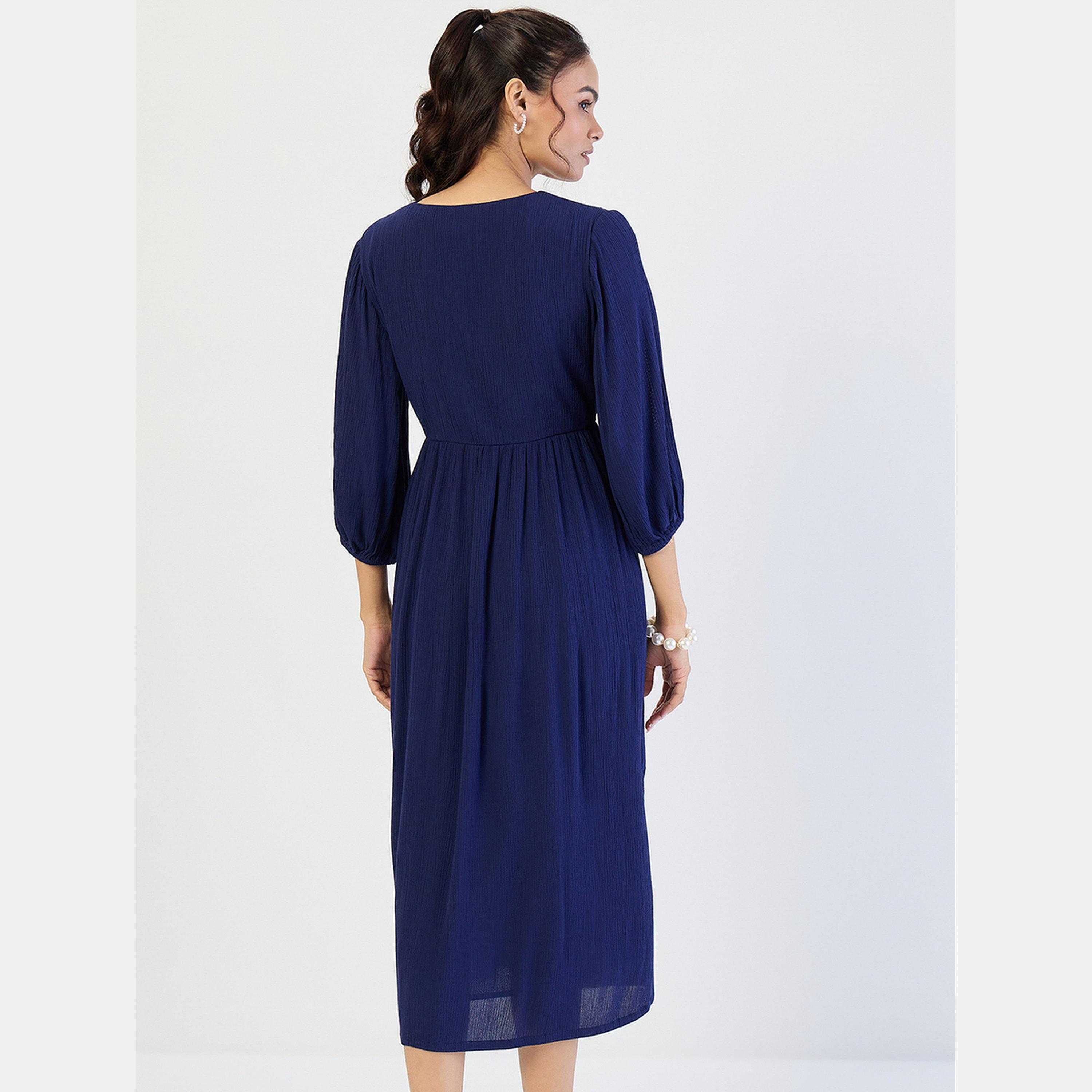 فيميلا - فستان متوسط الطول نسائي أزرق داكن رقبة حرف V وأكمام 3/4-women-clothing-dresses-image-3