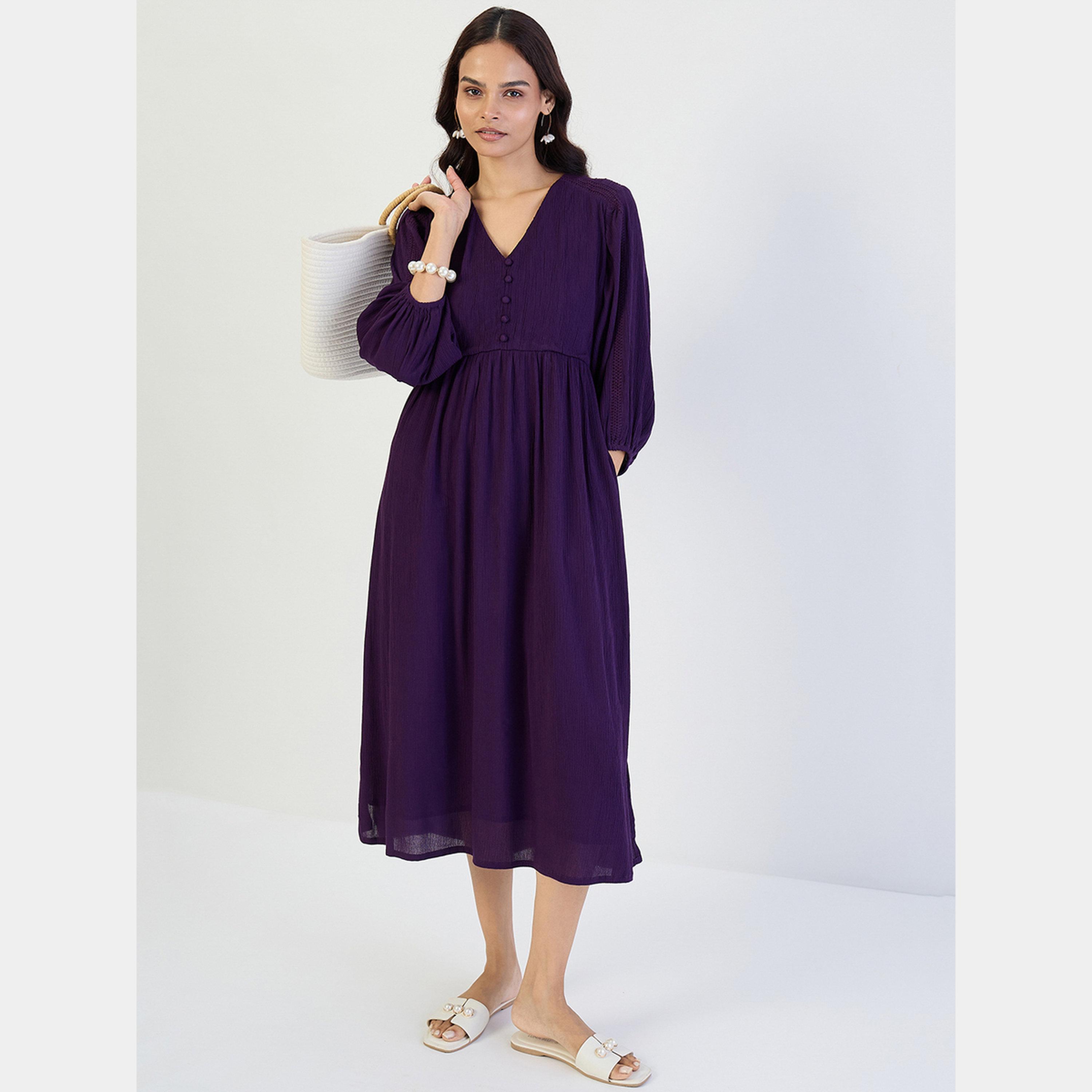 Femmella Deep Purple Crinkled Lace Detail V-Neck 3/4 Sleeves Women's Midi Dress-women-clothing-dresses-image-2