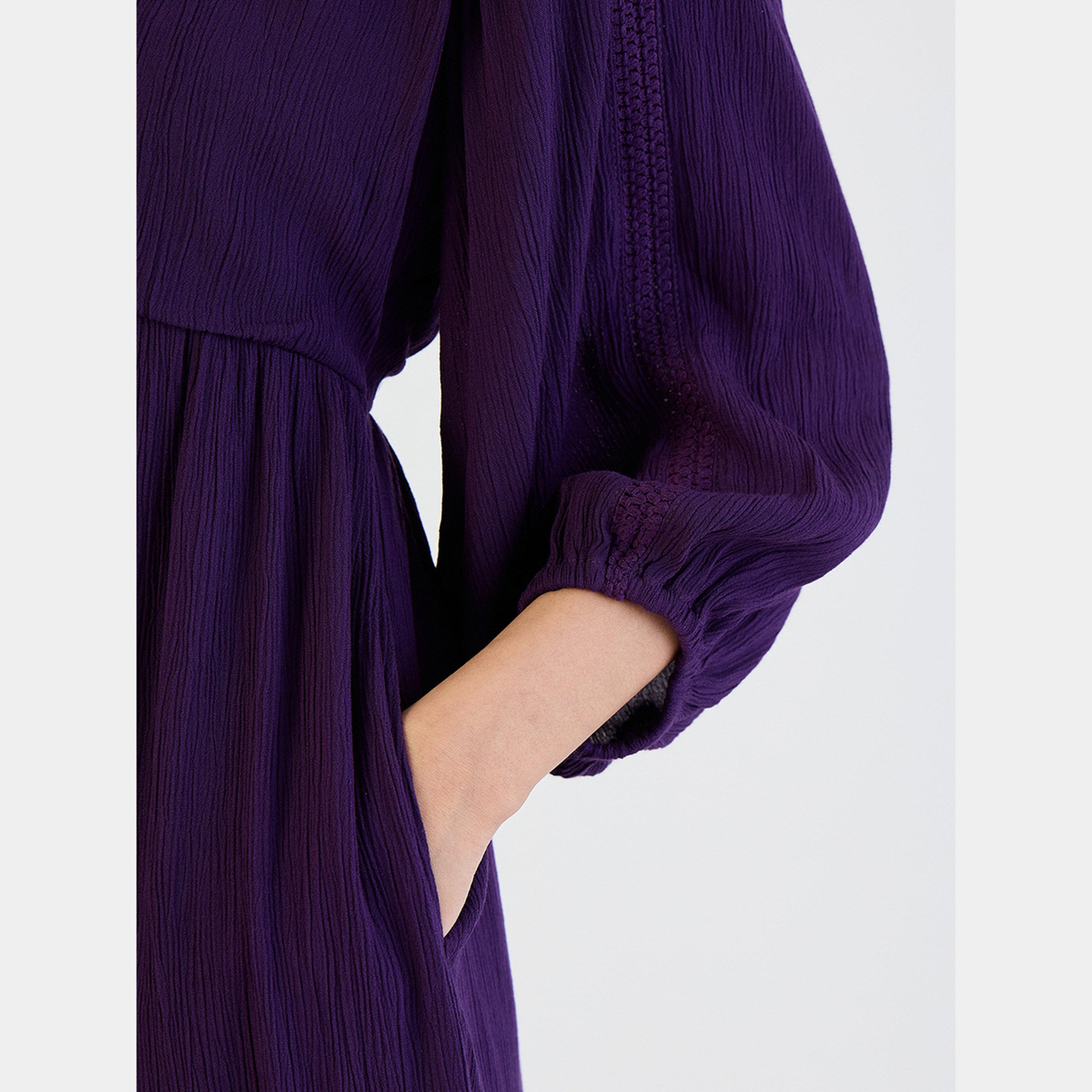 Femmella Deep Purple Crinkled Lace Detail V-Neck 3/4 Sleeves Women's Midi Dress-women-clothing-dresses-image-4