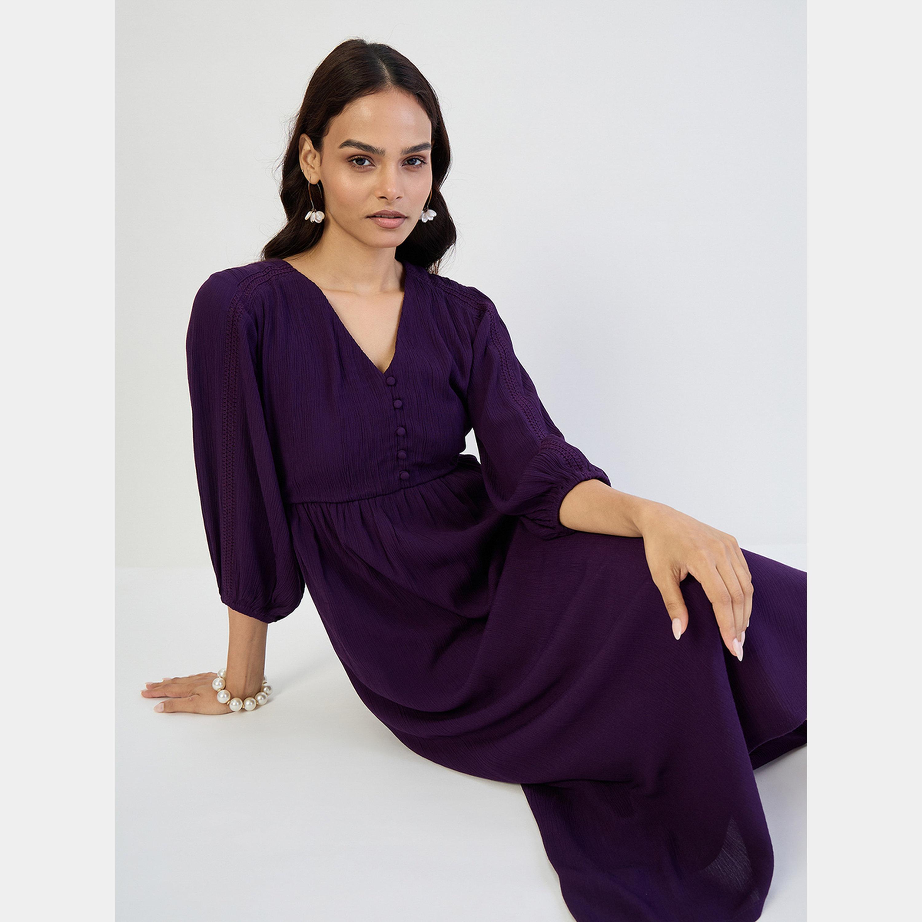 Femmella Deep Purple Crinkled Lace Detail V-Neck 3/4 Sleeves Women's Midi Dress-women-clothing-dresses-image-5