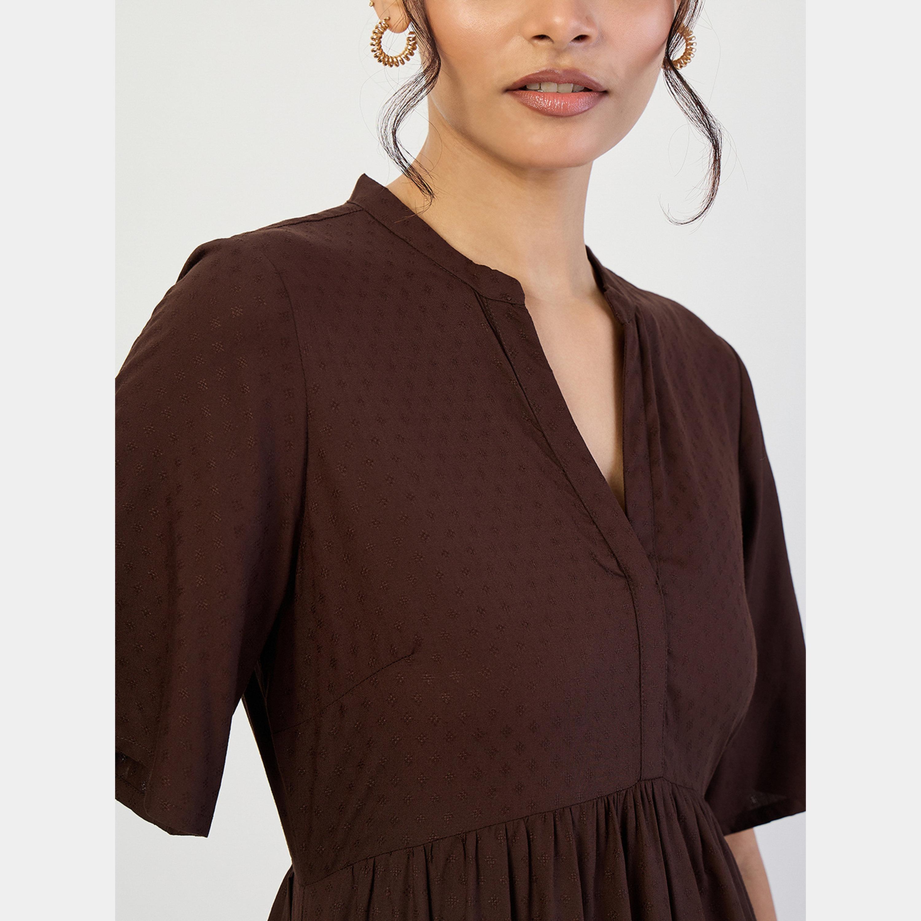 فيميلا - فستان ماكسي متعدد الطبقات بأكمام واسعة من الماندرين لون القهوة دوبي للنساء-women-clothing-dresses-image-4
