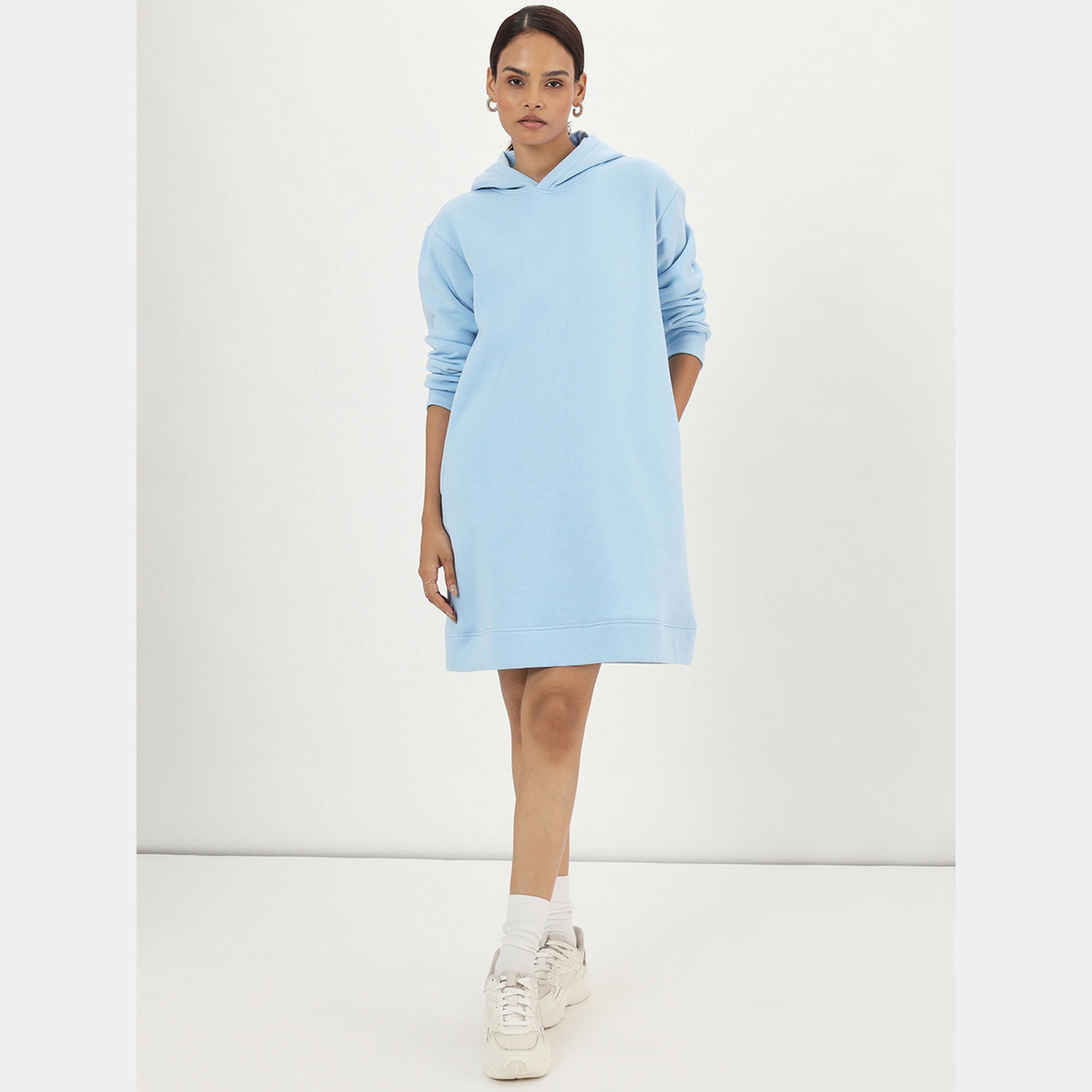 فيميلا - فستان نسائي قصير صوف بأكمام طويلة وياقة بغطاء للرأس لون أزرق-women-clothing-dresses-image-1