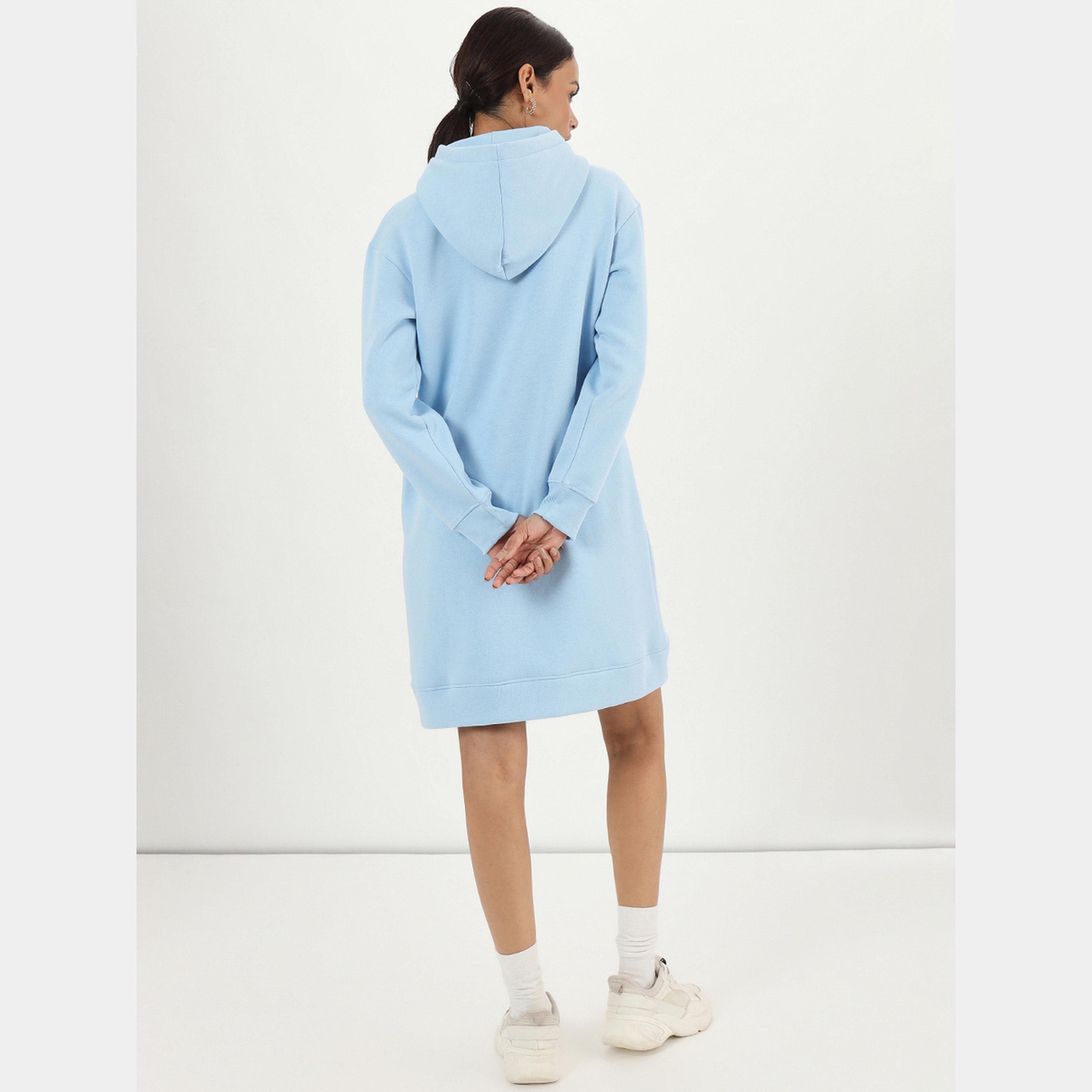 فيميلا - فستان نسائي قصير صوف بأكمام طويلة وياقة بغطاء للرأس لون أزرق-women-clothing-dresses-image-3