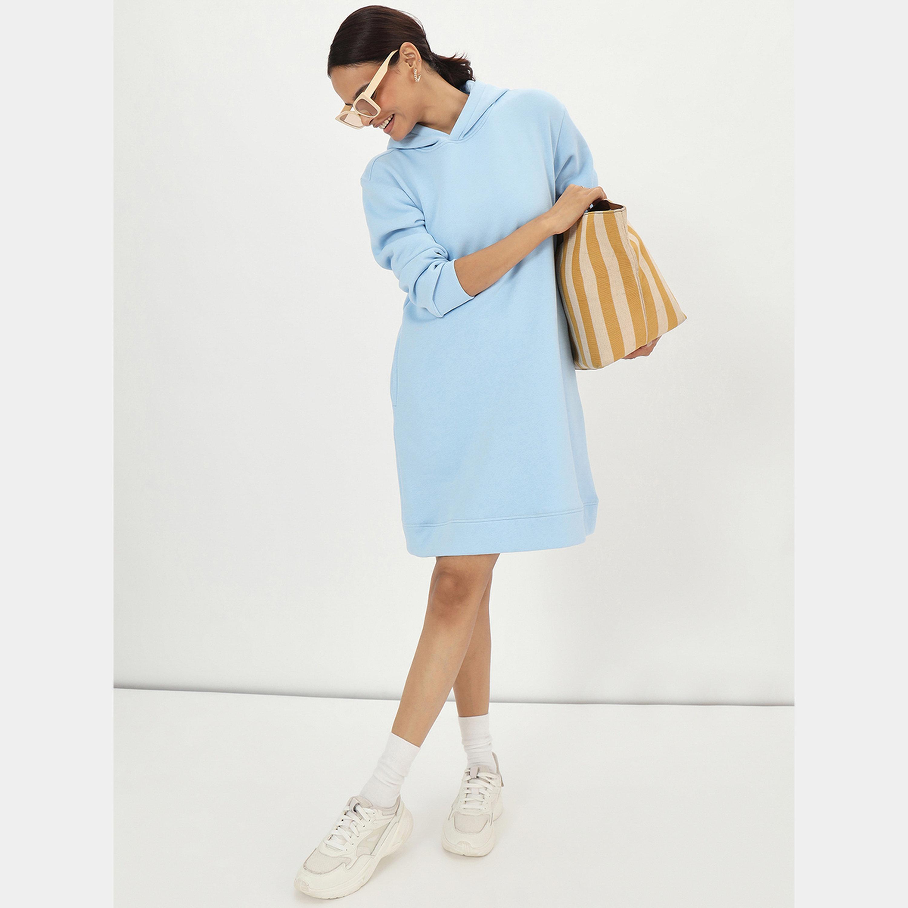 فيميلا - فستان نسائي قصير صوف بأكمام طويلة وياقة بغطاء للرأس لون أزرق-women-clothing-dresses-image-5