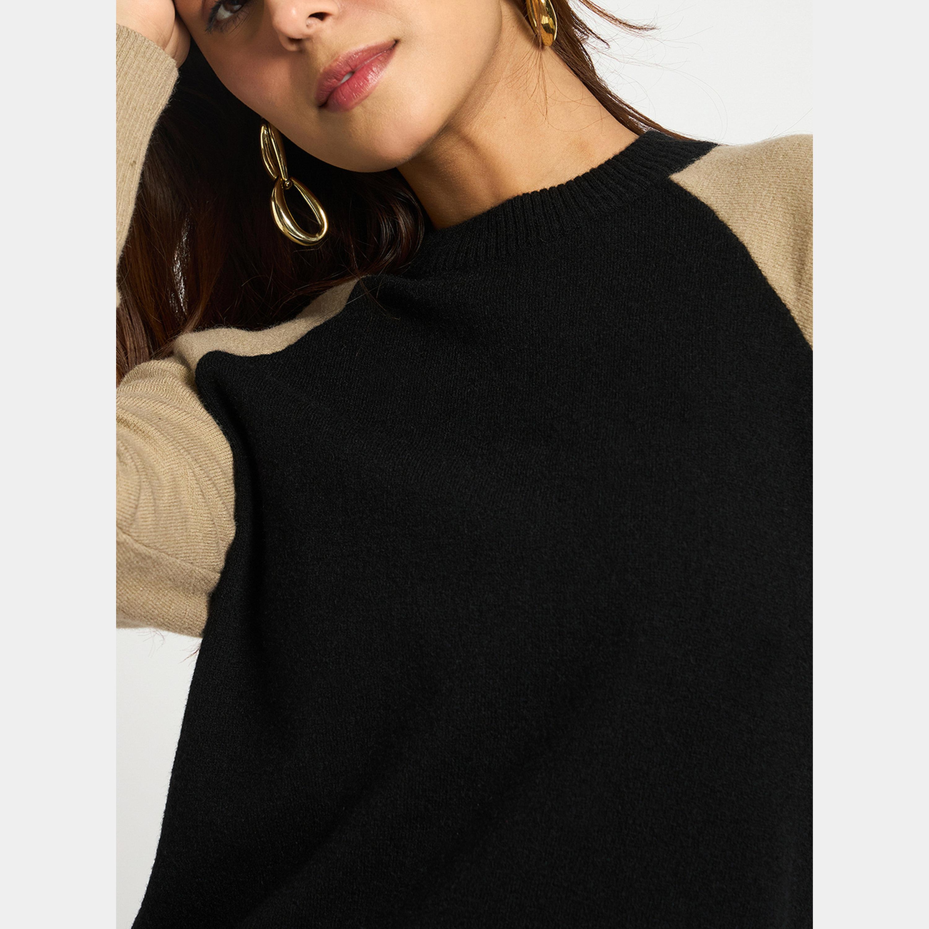 فيميلا - سترة نسائية محبوكة ثنائية اللون برقبة دائرية وأكمام راجلان-women-clothing-cardigansandjumpers-jumpers-image-3
