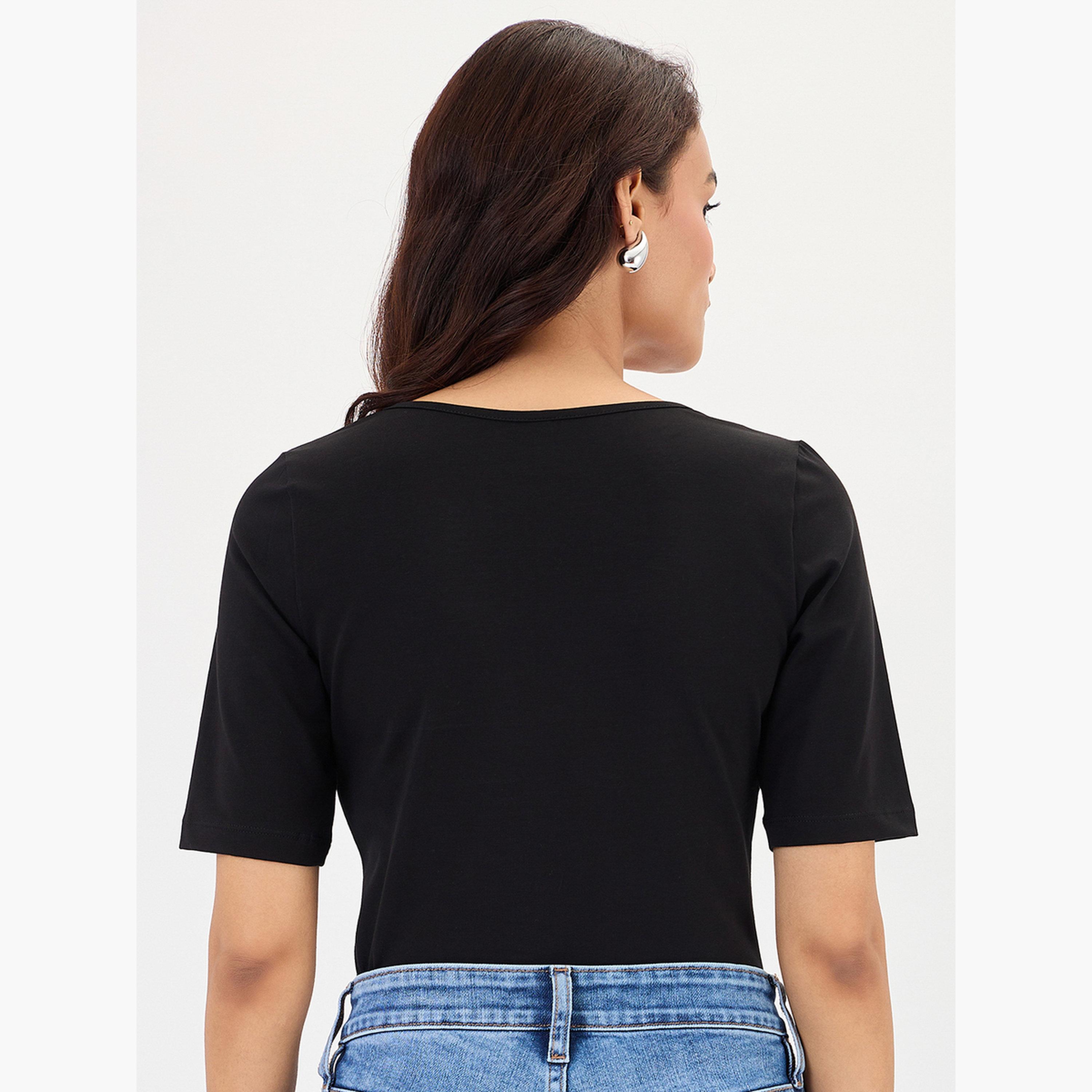 فيميلا - بدلة جسم محبوكة بأكمام قصيرة من القطن باللون الأسود-women-clothing-shirtsandblouses-blouses-image-4