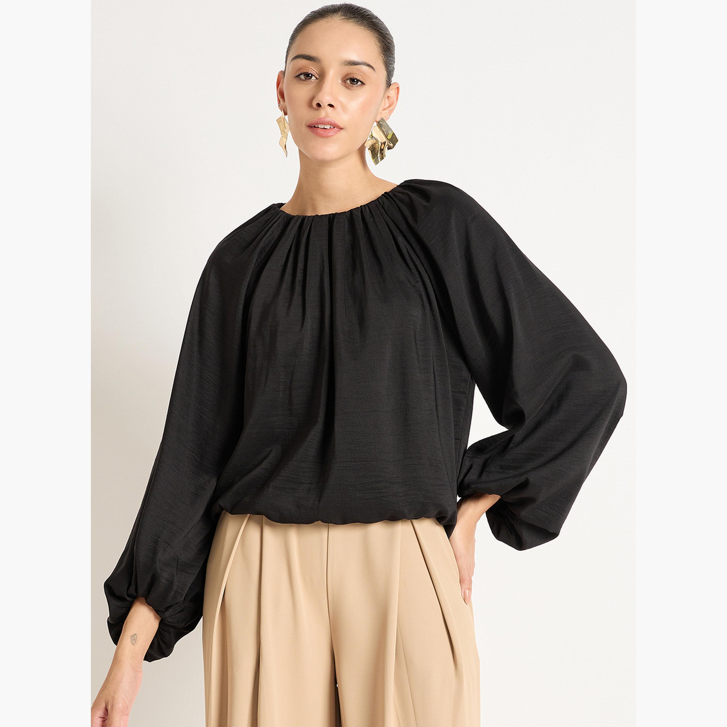 فيميلا - بلوزة سوداء بأكمام منفوخة ورقبة دائرية-women-clothing-shirtsandblouses-blouses-image-1