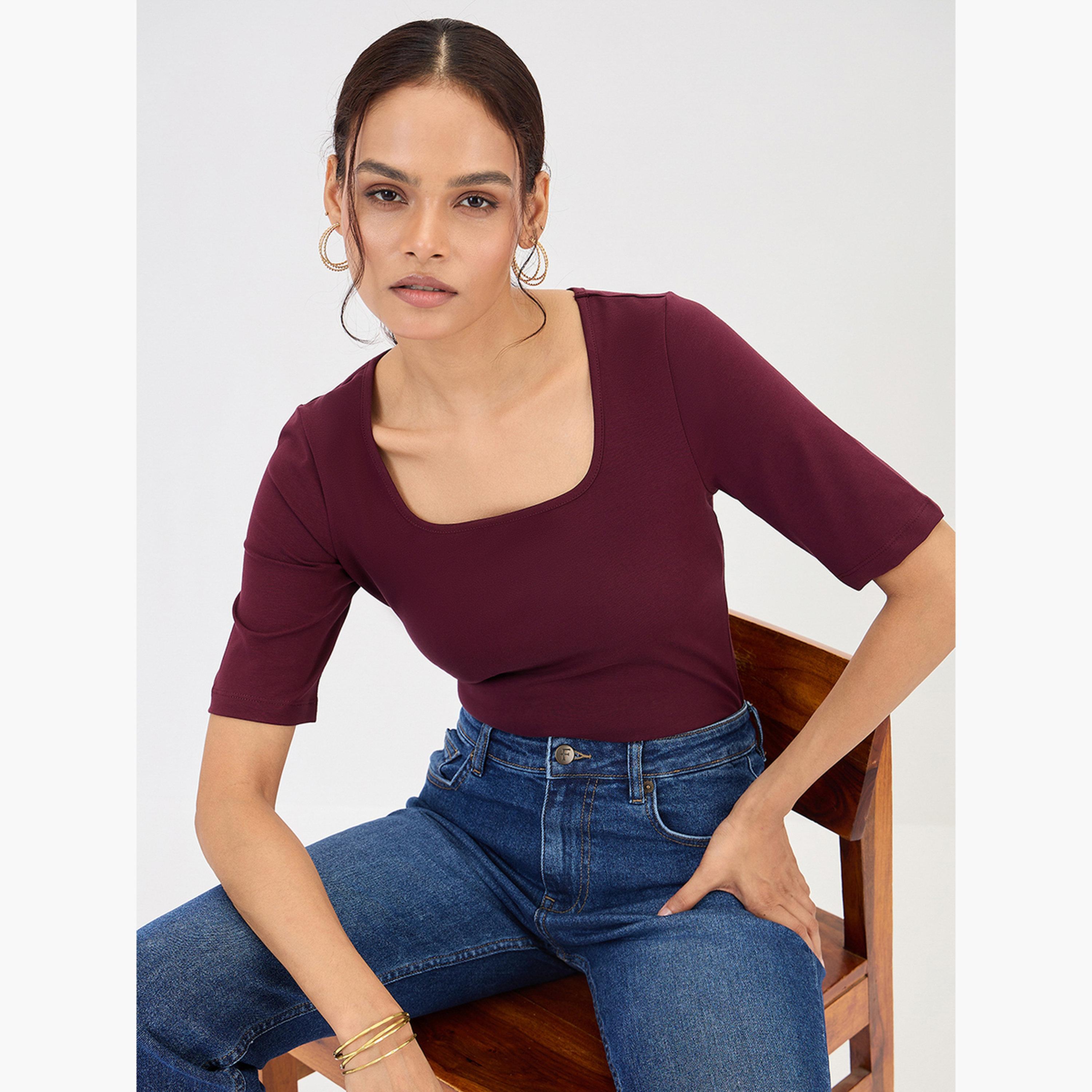 فيميلا - بدلة جسم محبوكة بأكمام قصيرة من القطن الخمري-women-clothing-shirtsandblouses-blouses-image-6