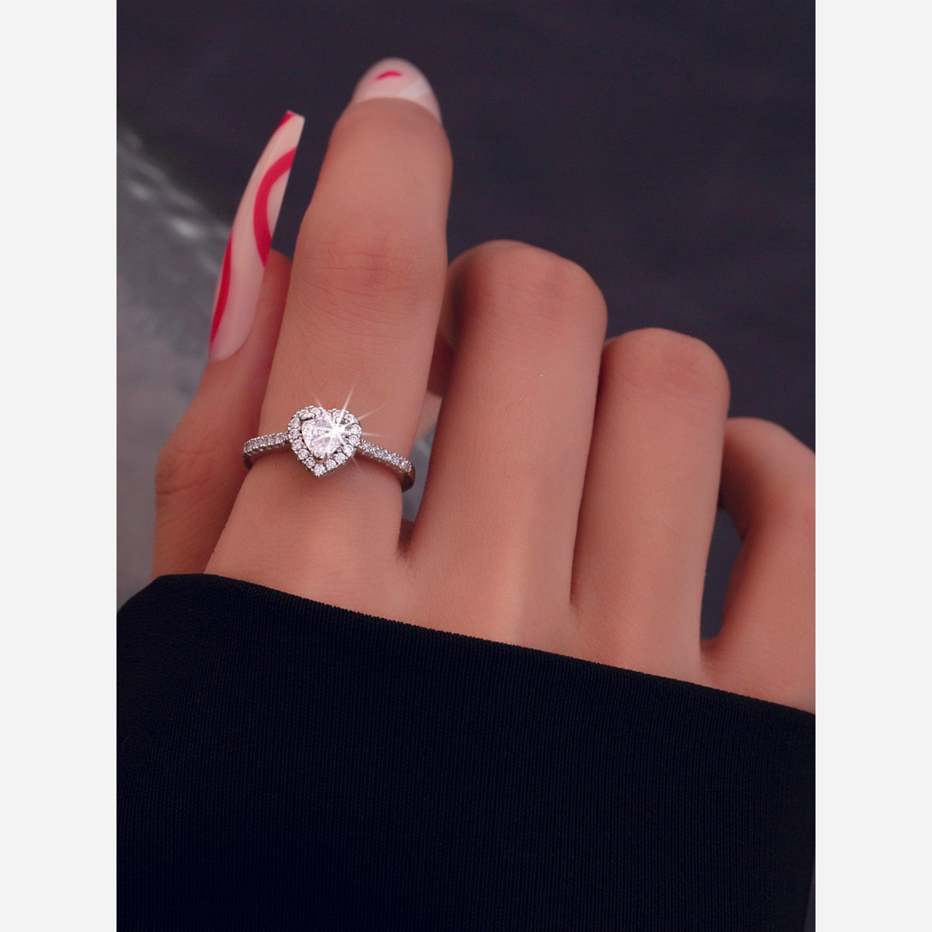 تيك تو - خاتم فضي مرصع بأحجار الراين على شكل قلب-women-watchesandjewellery-jewellery-rings-image-2