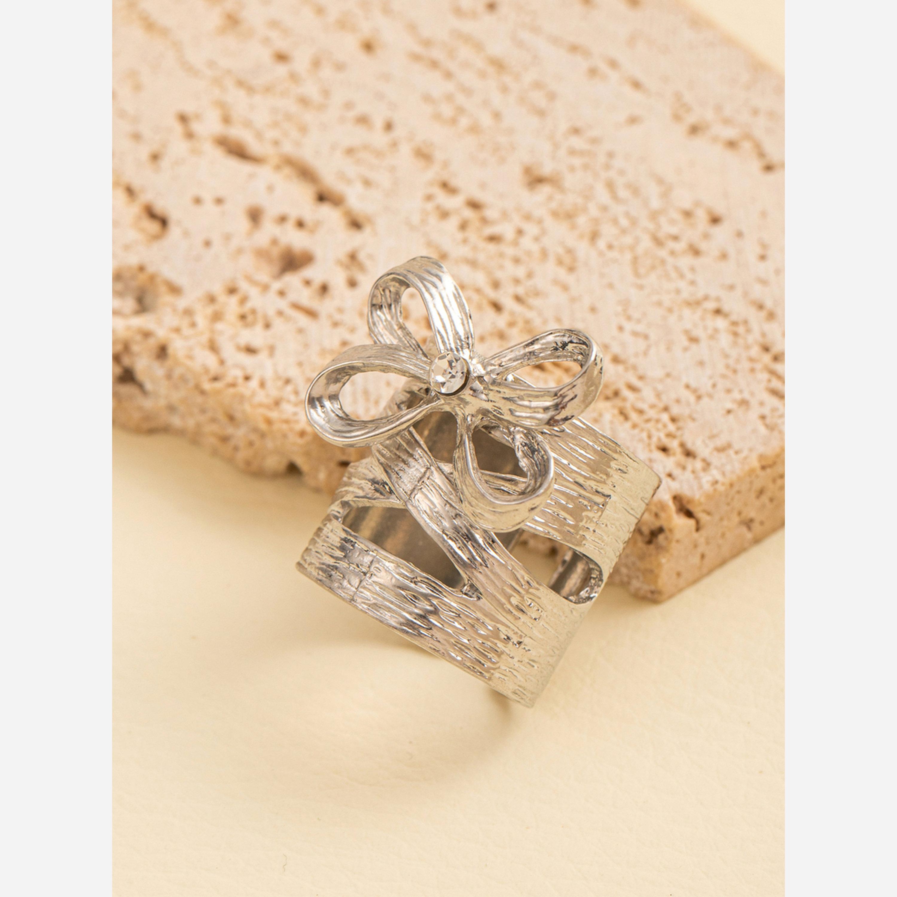 تيك تو - خاتم فضي مفتوح على شكل فيونكة-women-watchesandjewellery-jewellery-rings-image-2