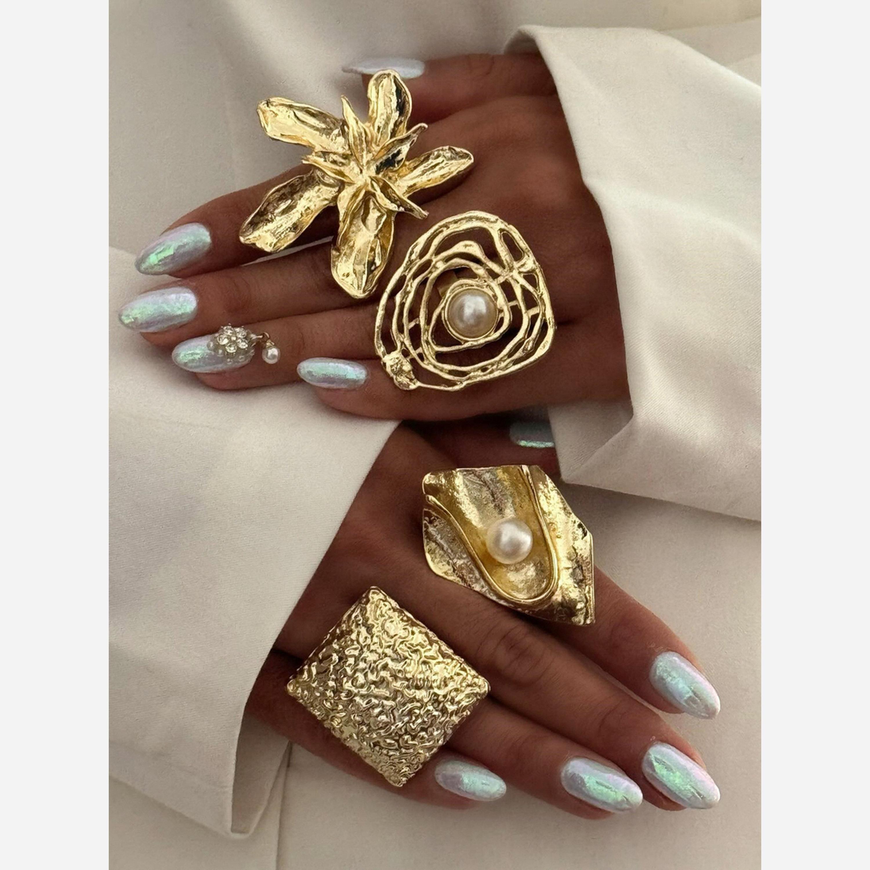تيك تو - خاتم تصميم زهرة متفتحة لون ذهبي-women-watchesandjewellery-jewellery-rings-image-2