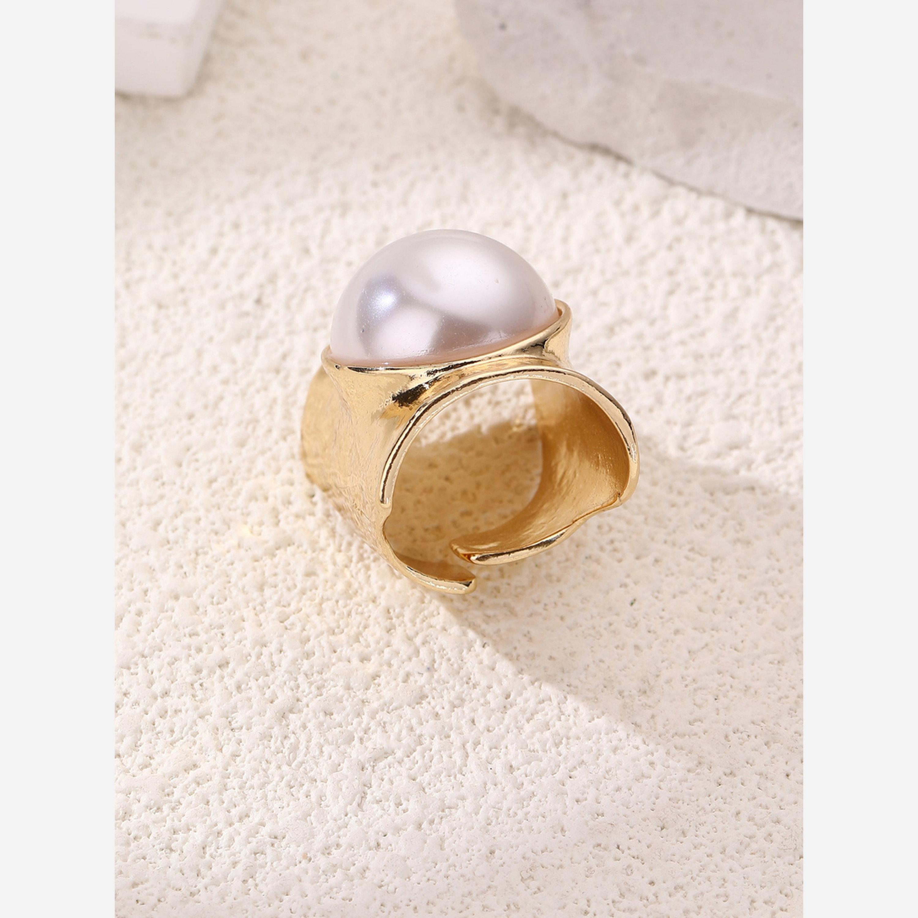 تيك تو - خاتم دائري مزين باللؤلؤ الصناعي-women-watchesandjewellery-jewellery-rings-image-2