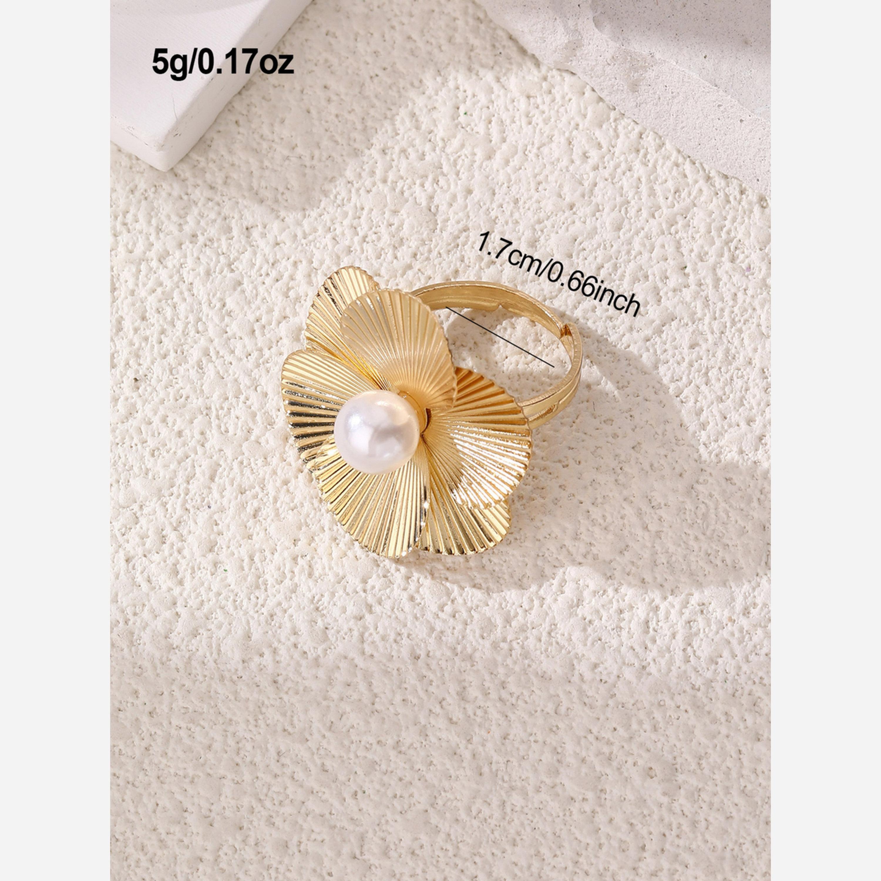 تيك تو - خاتم مزين باللؤلؤ الصناعي على شكل زهرة-women-watchesandjewellery-jewellery-rings-image-3