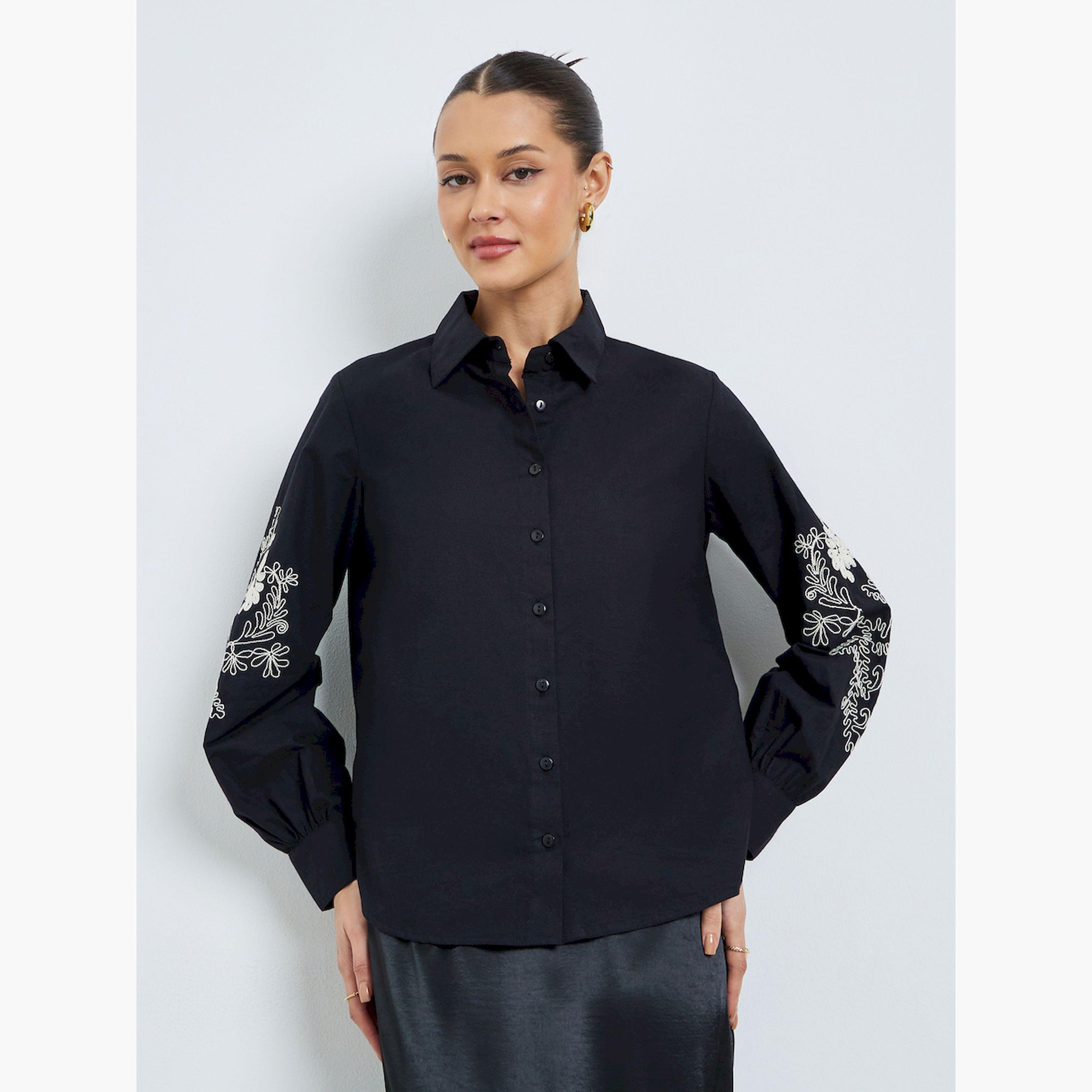 بلوزة بأكمام طويلة وتفاصيل مُطرّزة-women-clothing-shirtsandblouses-shirts-image-1